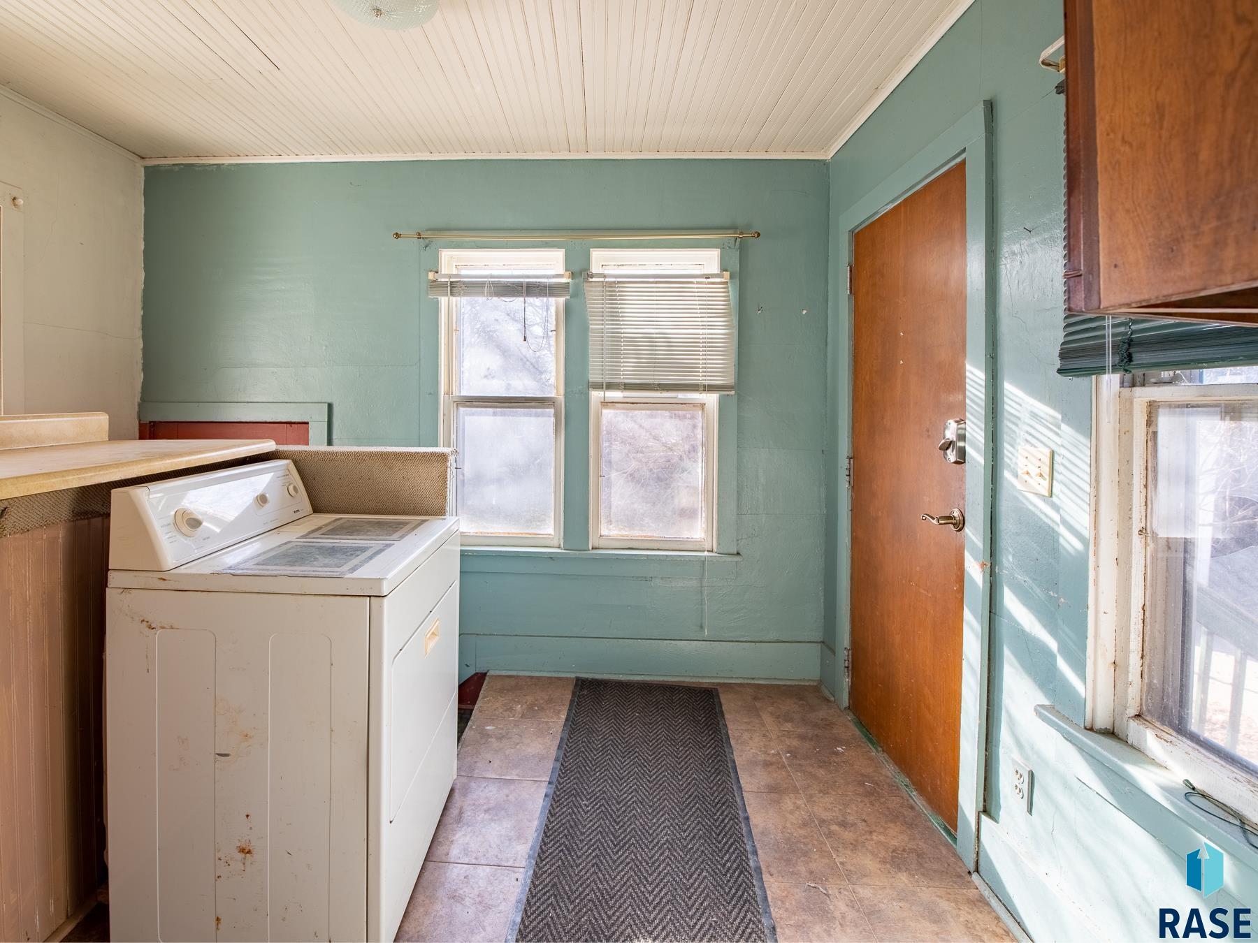 122 W Sanborn St