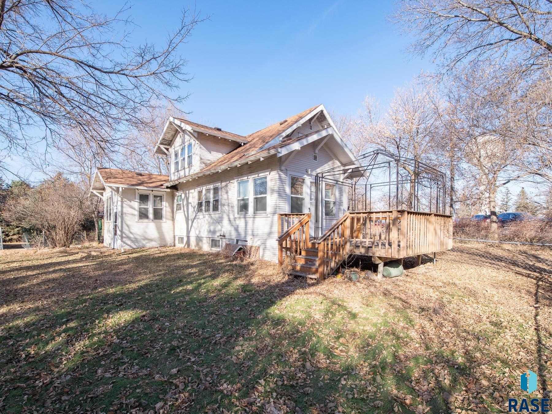 122 W Sanborn St