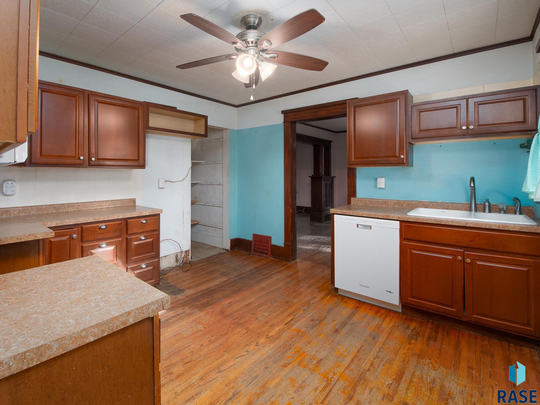122 W Sanborn St