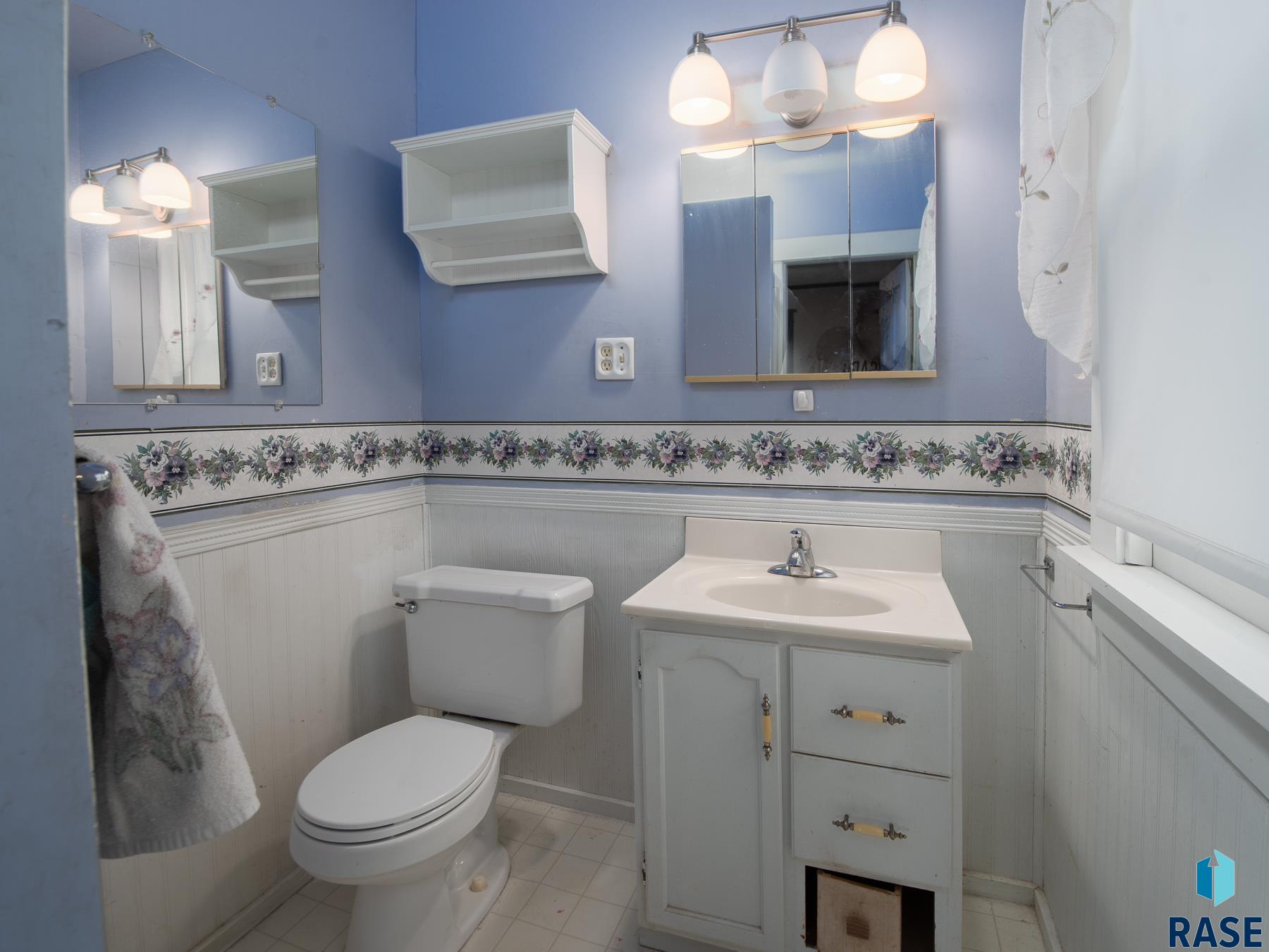 122 W Sanborn St