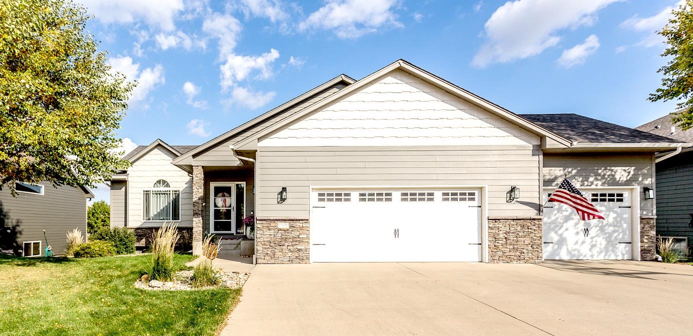1508 S Kinderhook Ave, Sioux Falls, SD 57106