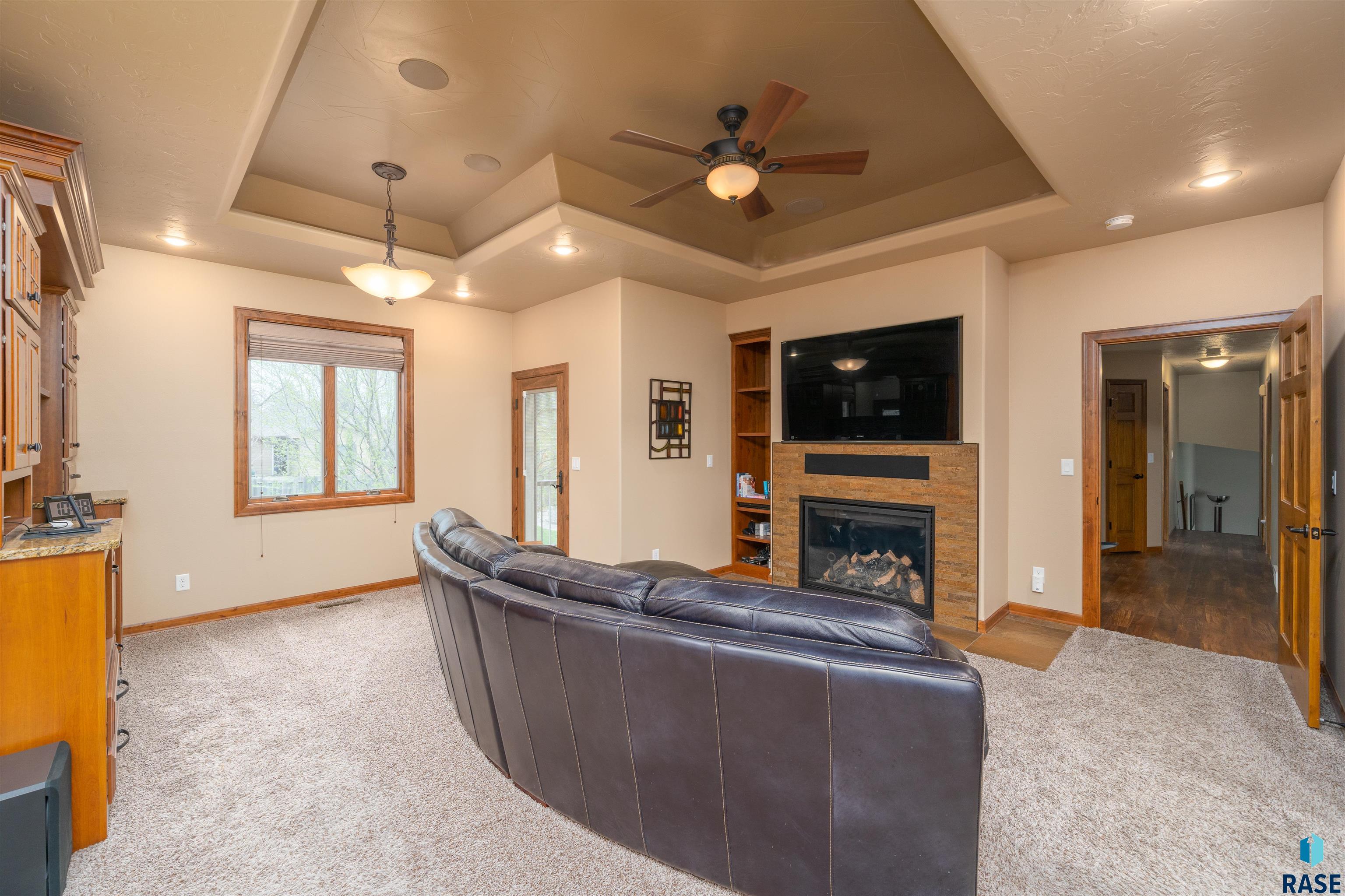 708 E Alder Ln
