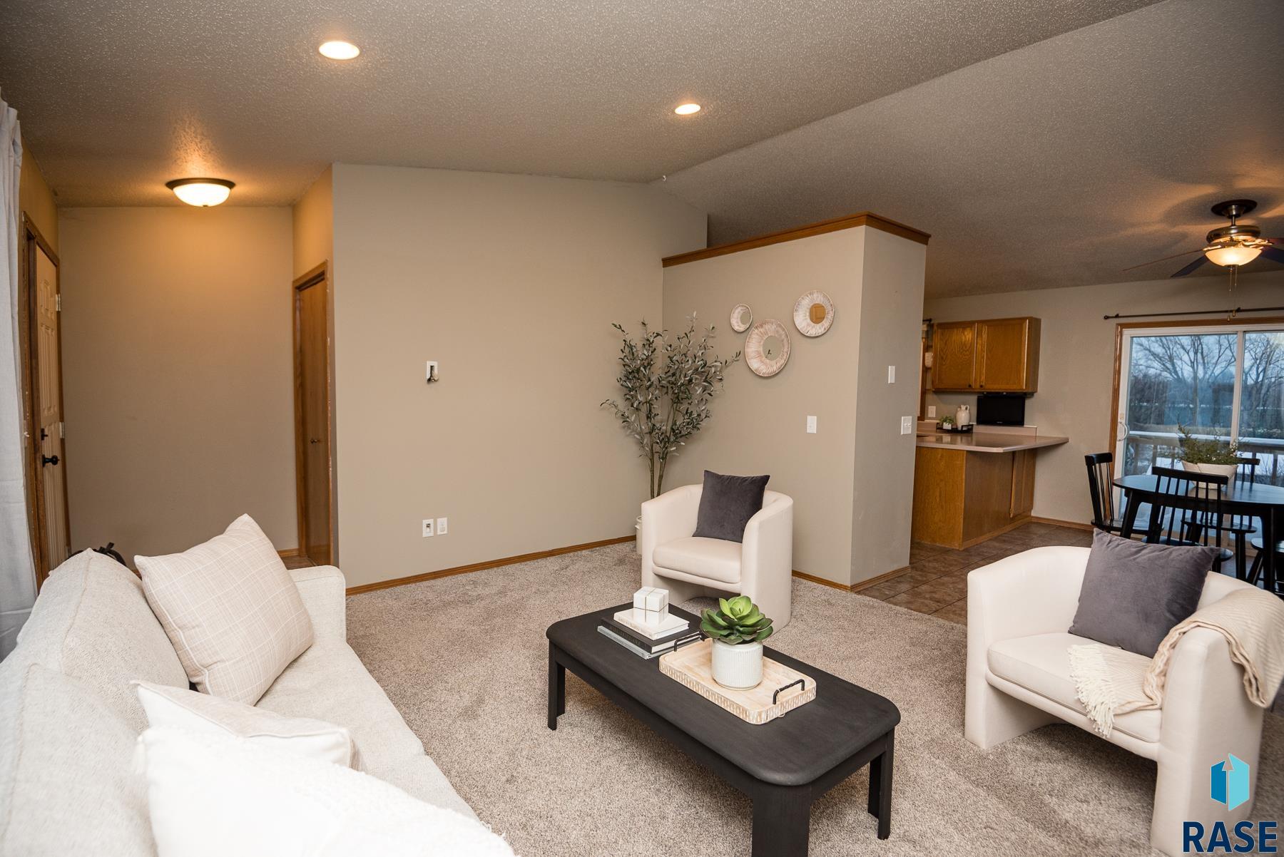 2112 E Tricia Ln