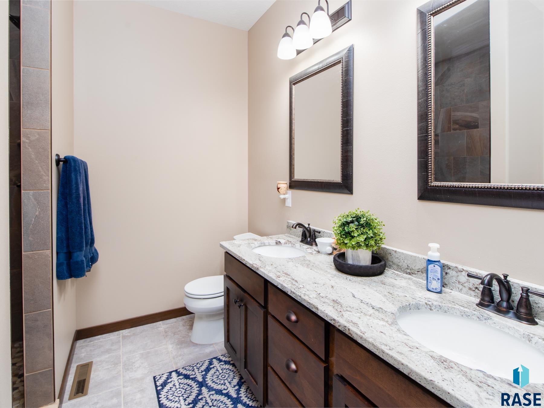 5320 S Solono Ave Avenue