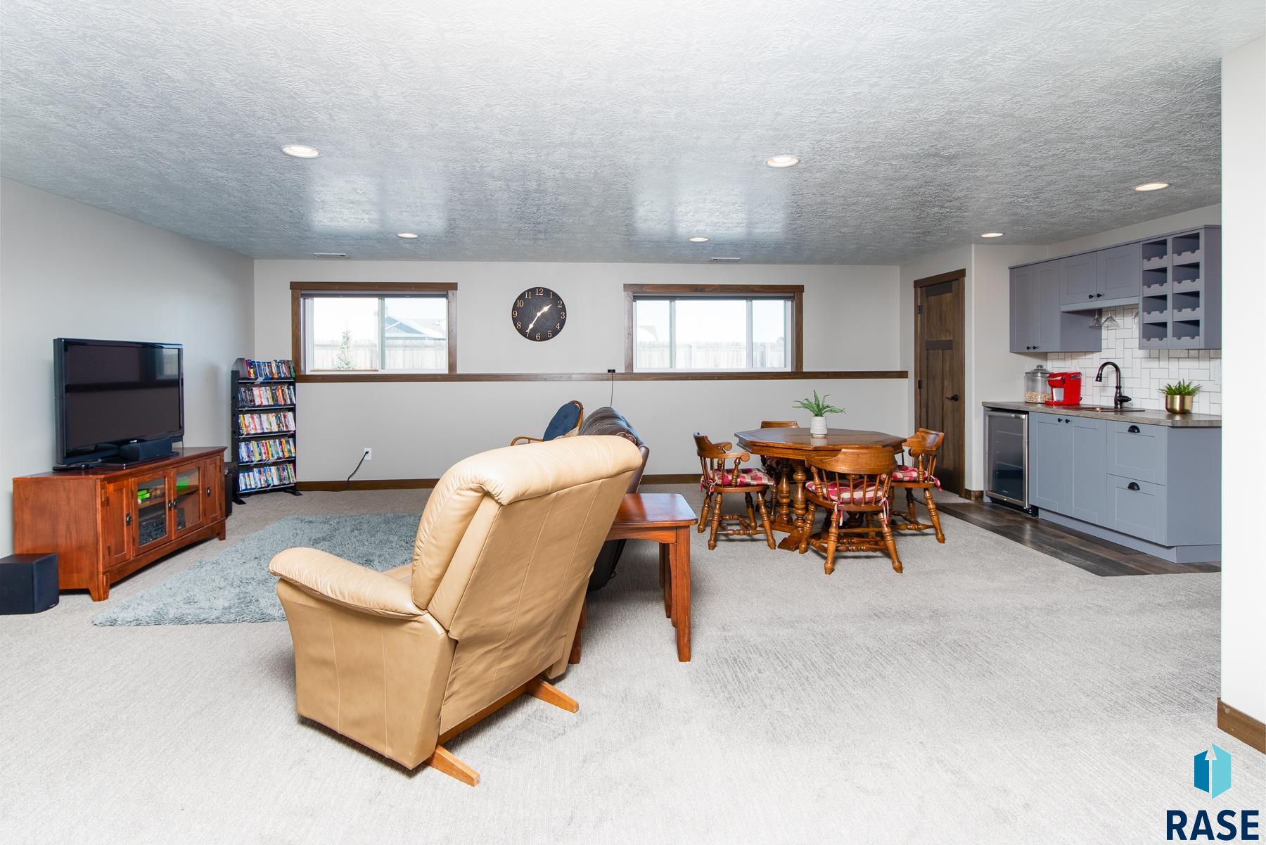 5320 S Solono Ave Avenue