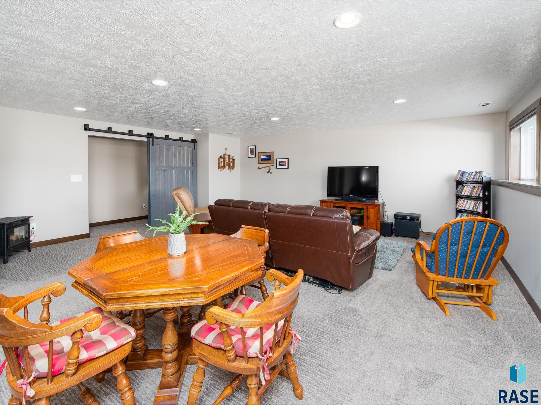 5320 S Solono Ave Avenue