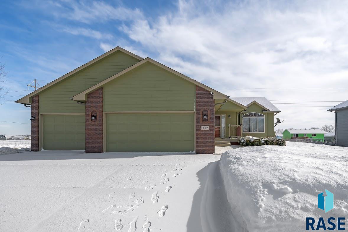 412 N Dewberry Avenue, Sioux Falls, SD 57110