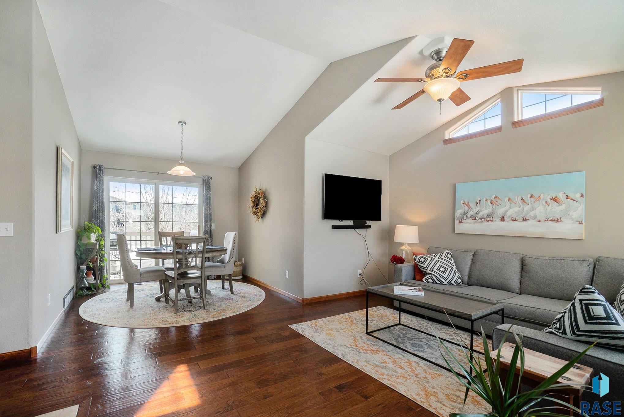 4204 S Bedford Ave Avenue