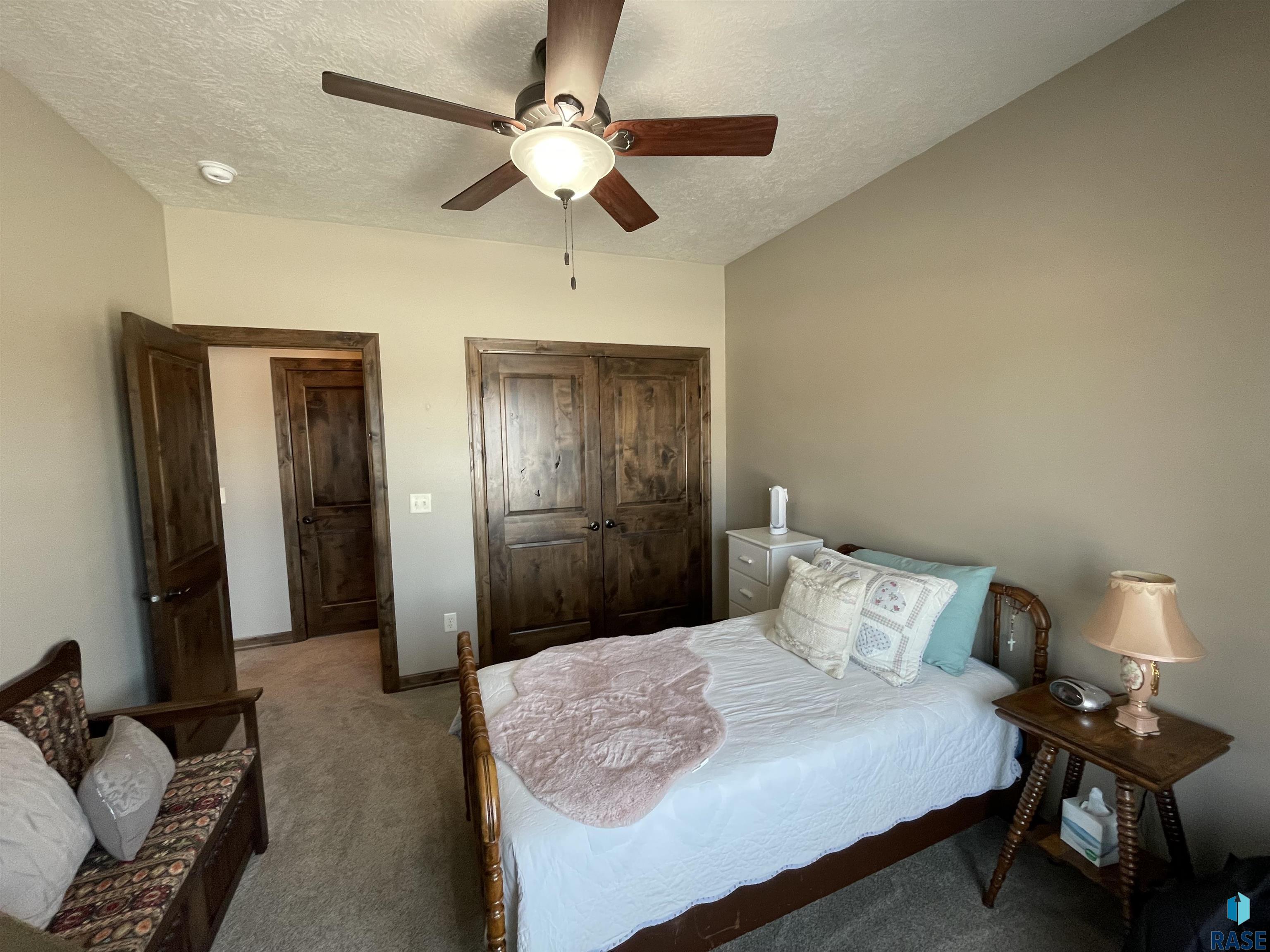 2405 S Durango Cir