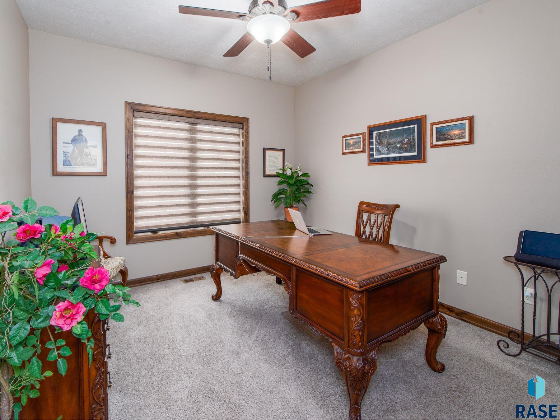 2405 S Durango Cir