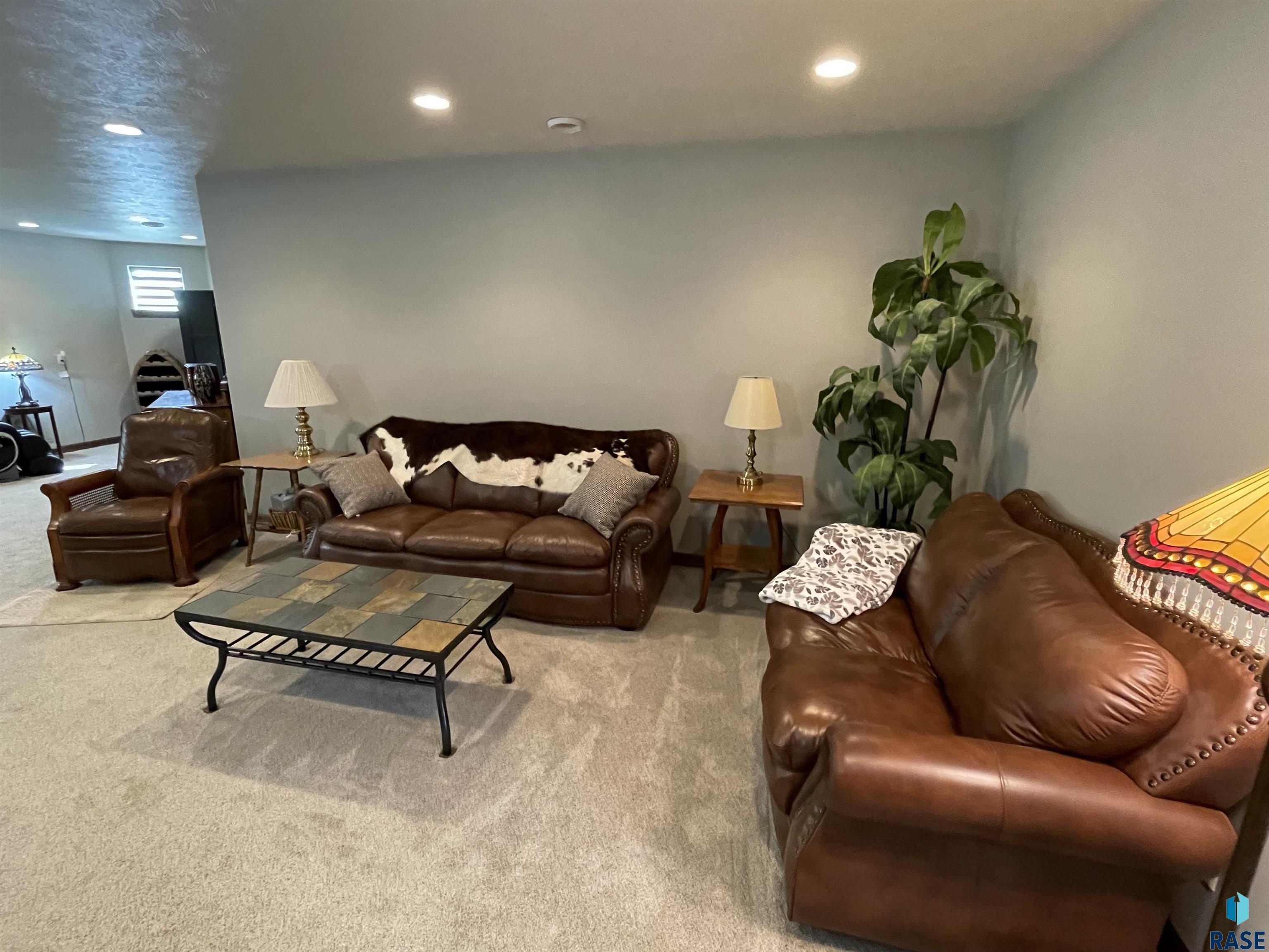 2405 S Durango Cir