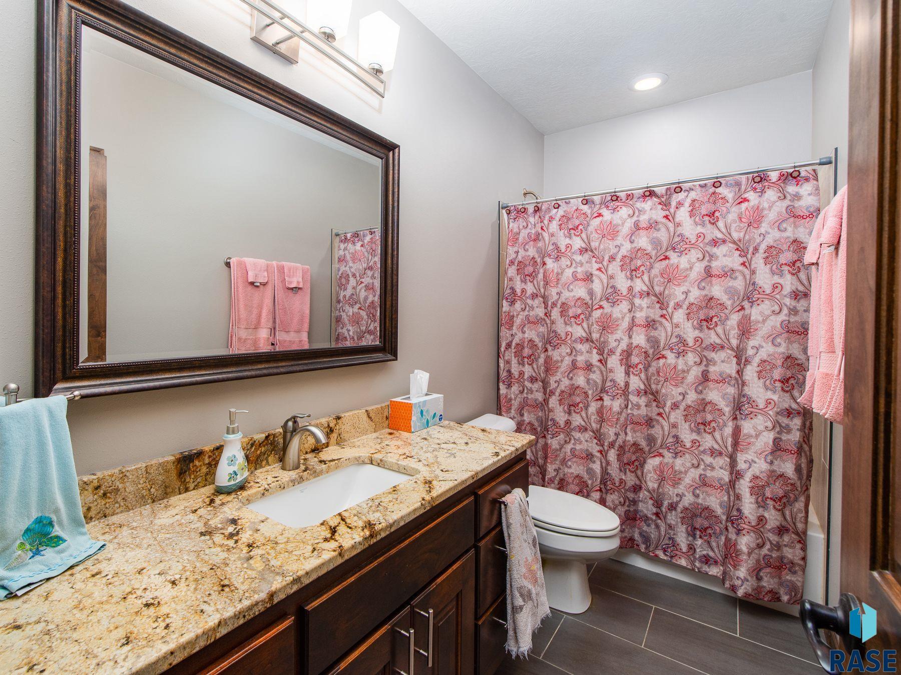 2405 S Durango Cir