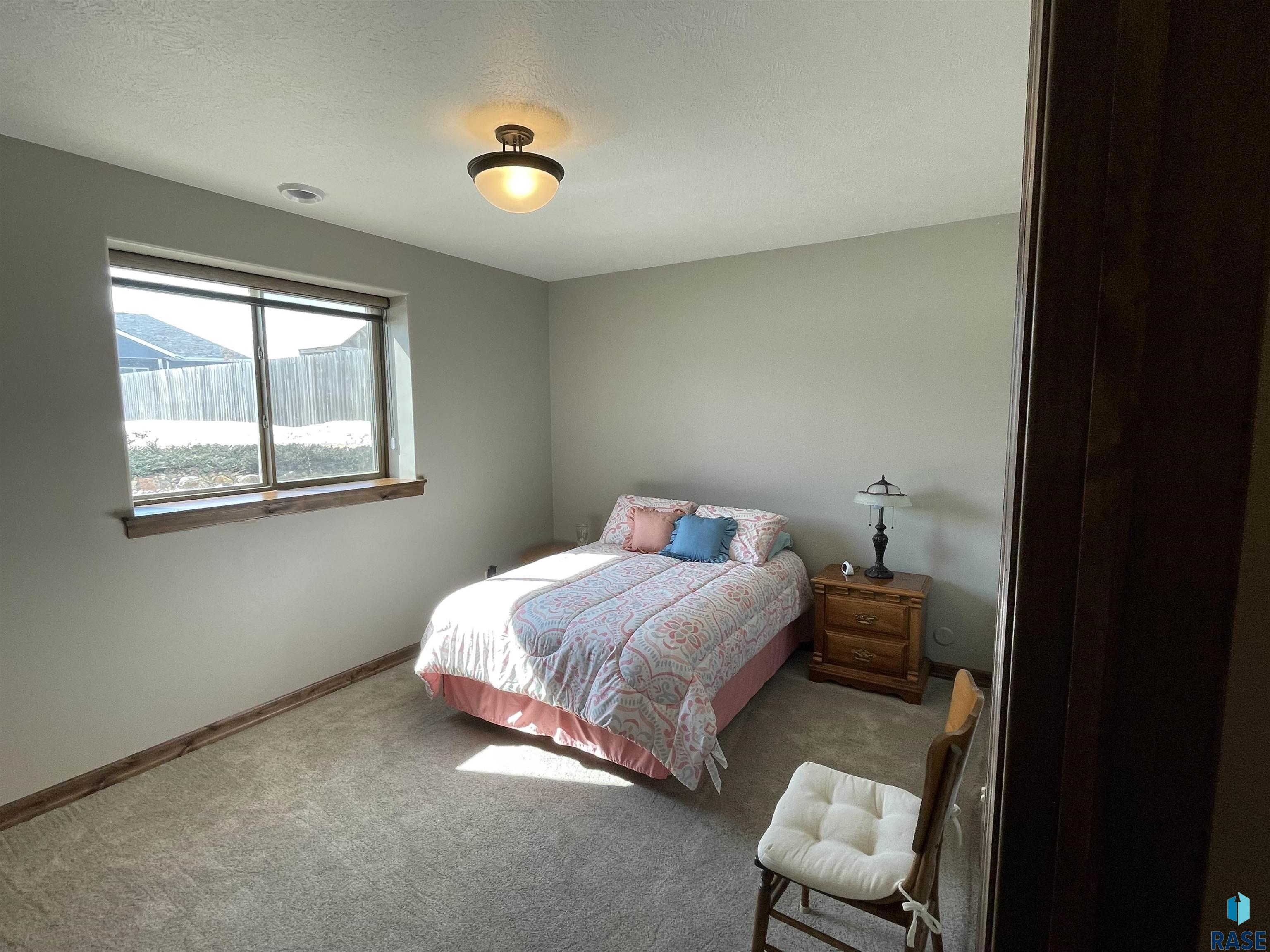 2405 S Durango Cir