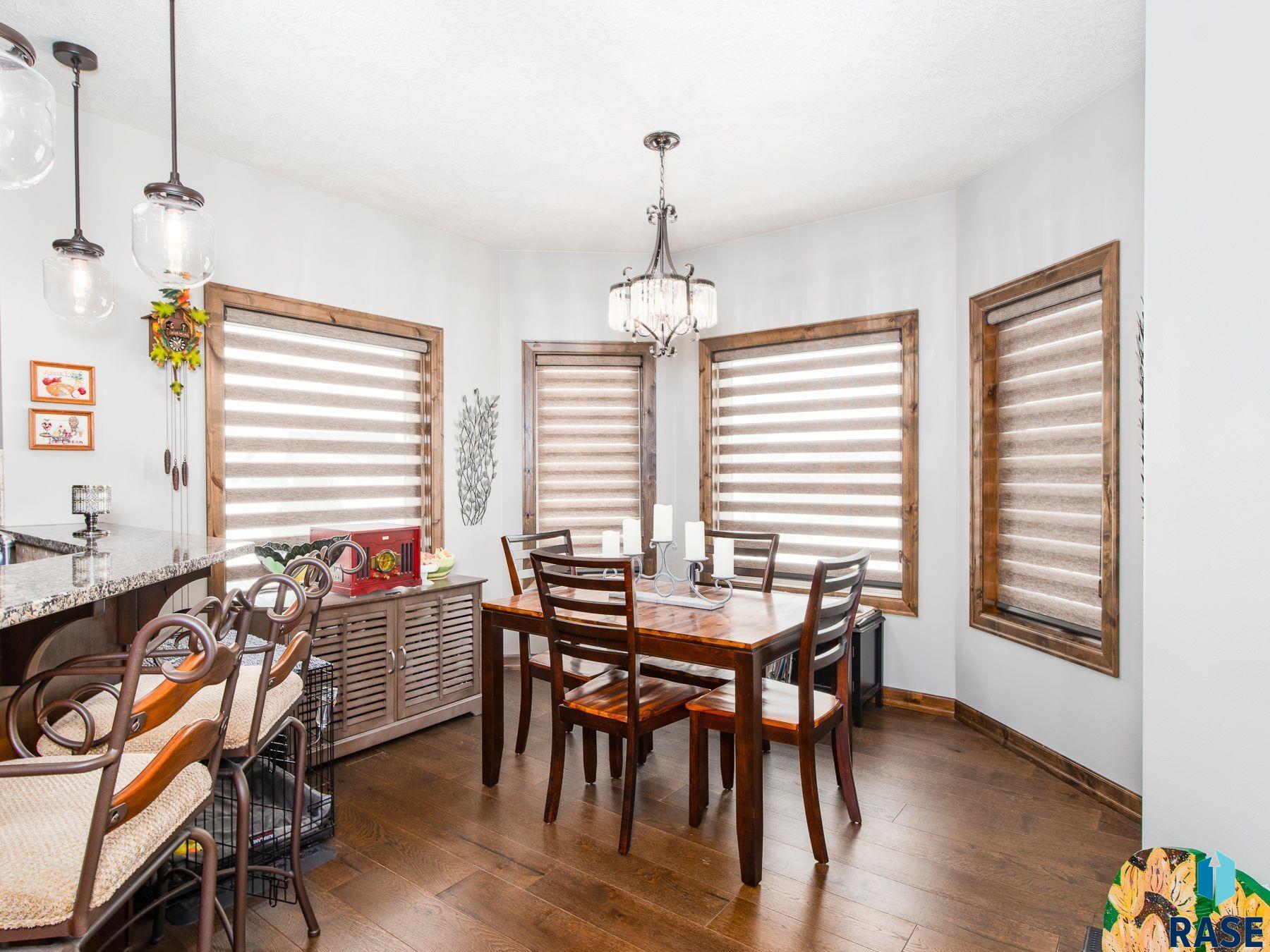 2405 S Durango Cir