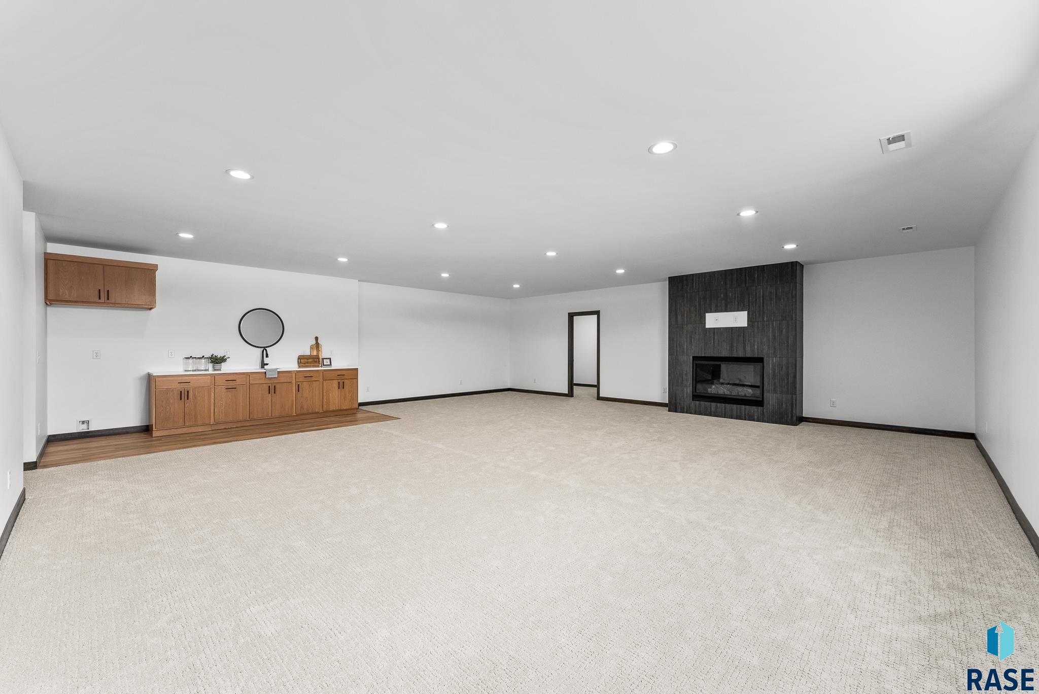 313 N Sugar Leaf Ln