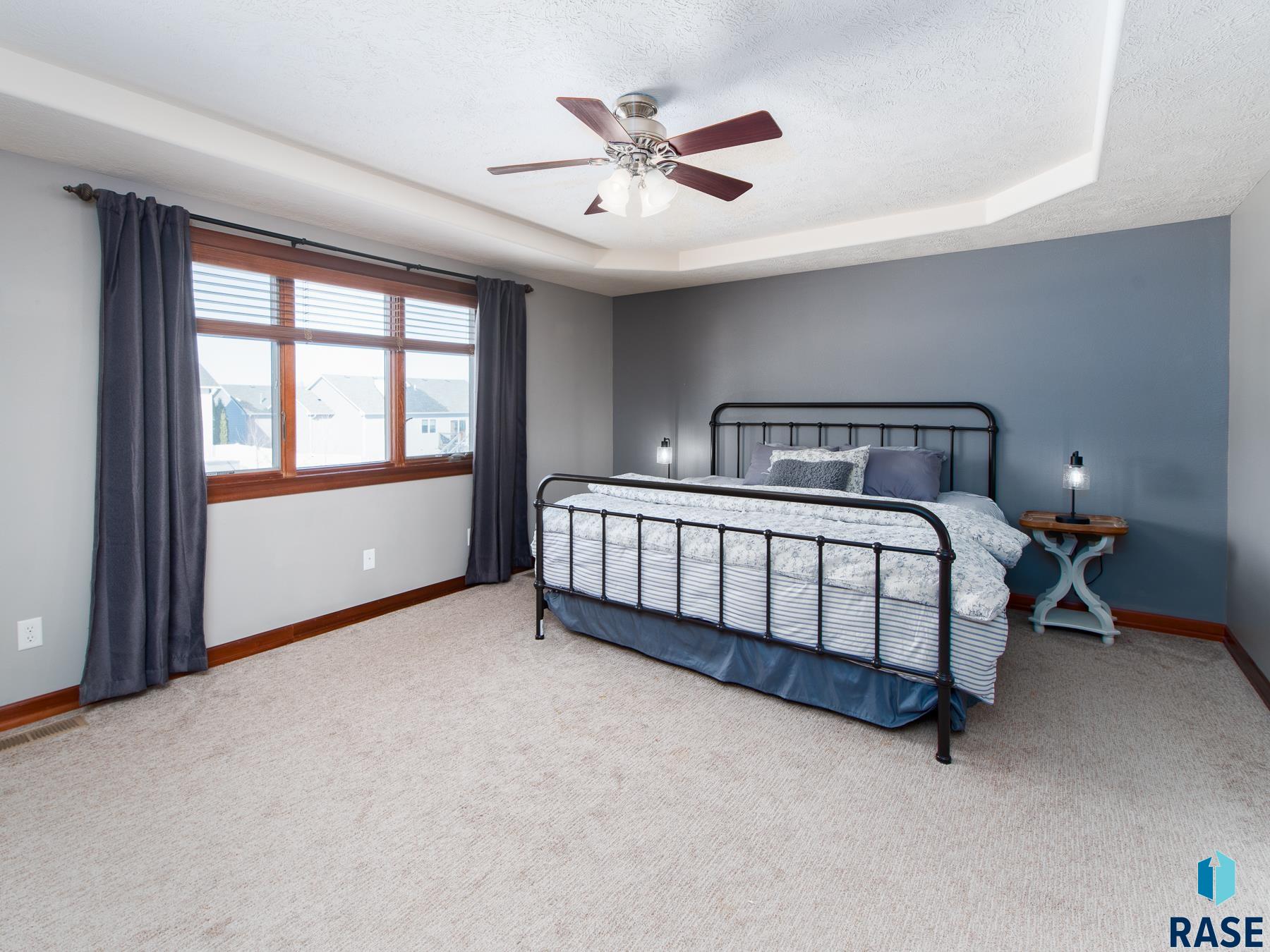 1004 W Whispering St Street