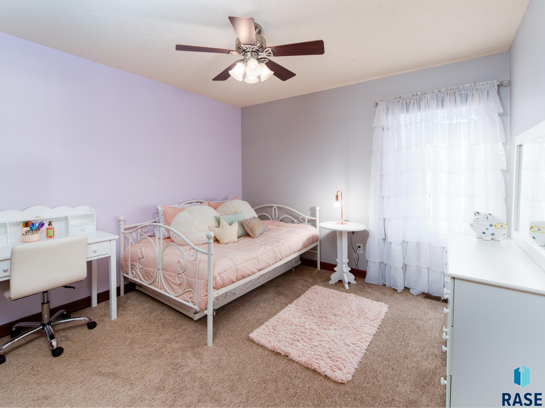 1004 W Whispering St Street