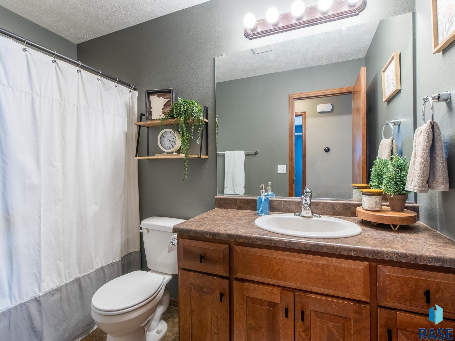 4708 S Klein Ave Avenue