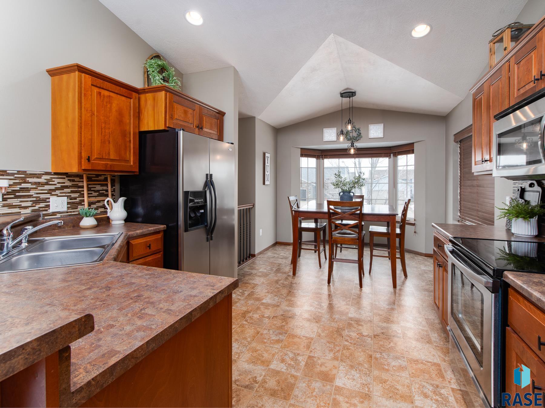 4708 S Klein Ave Avenue