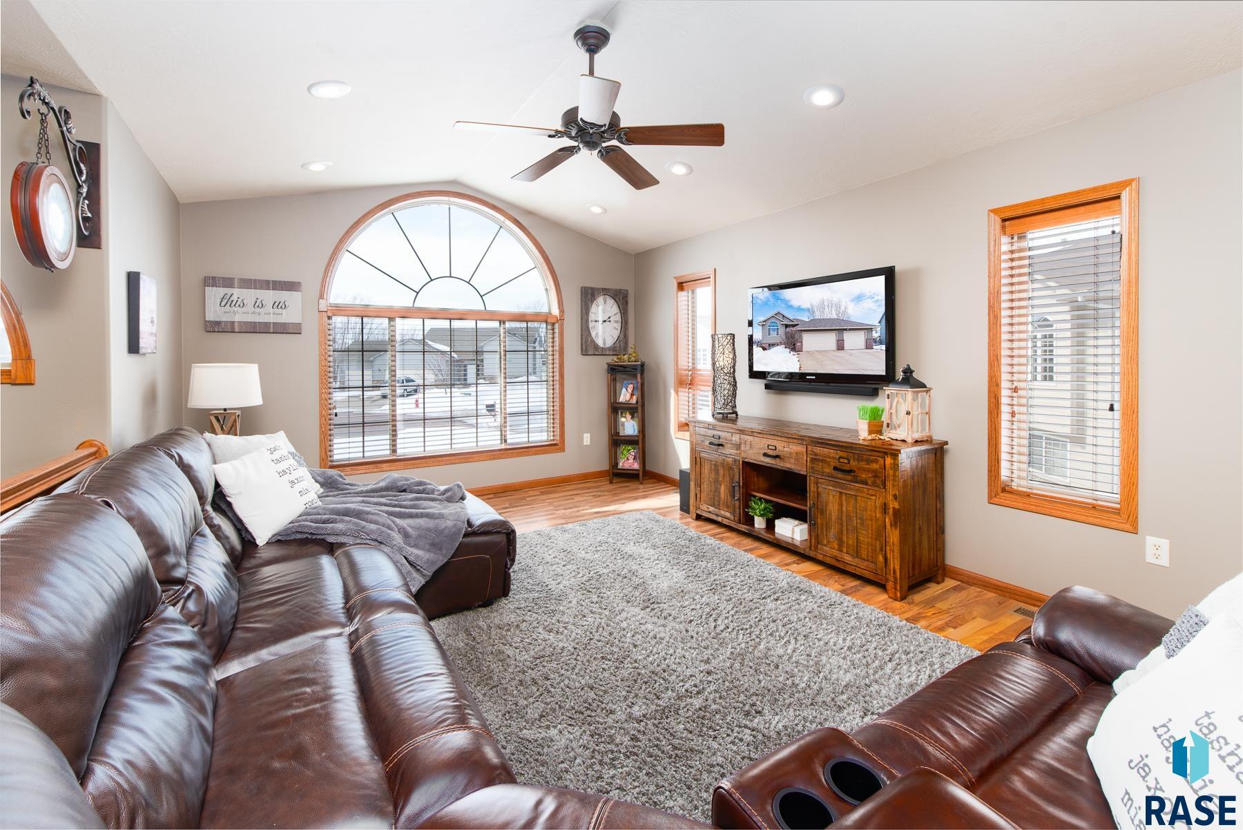 110 Prairie Cir