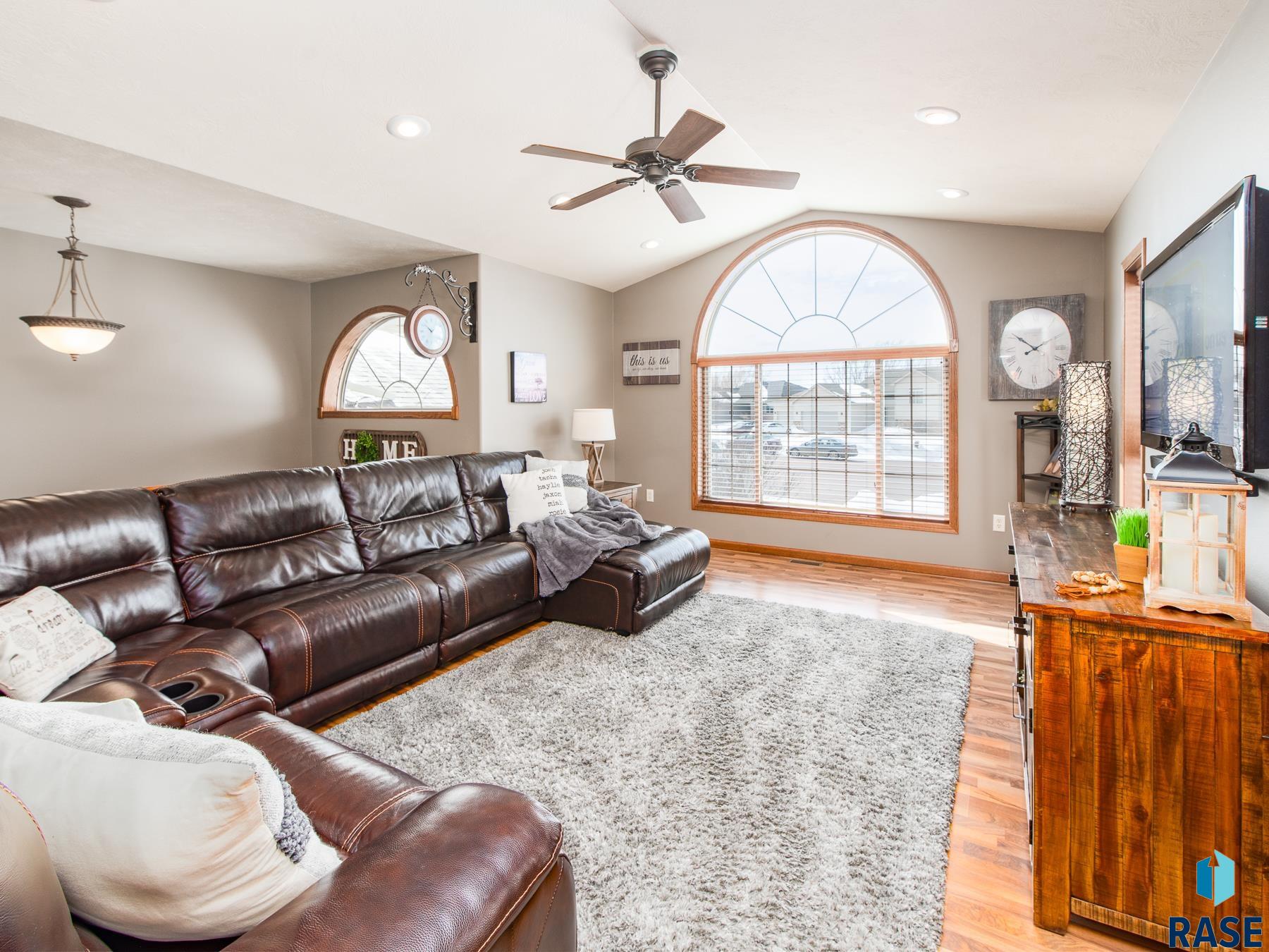110 Prairie Cir