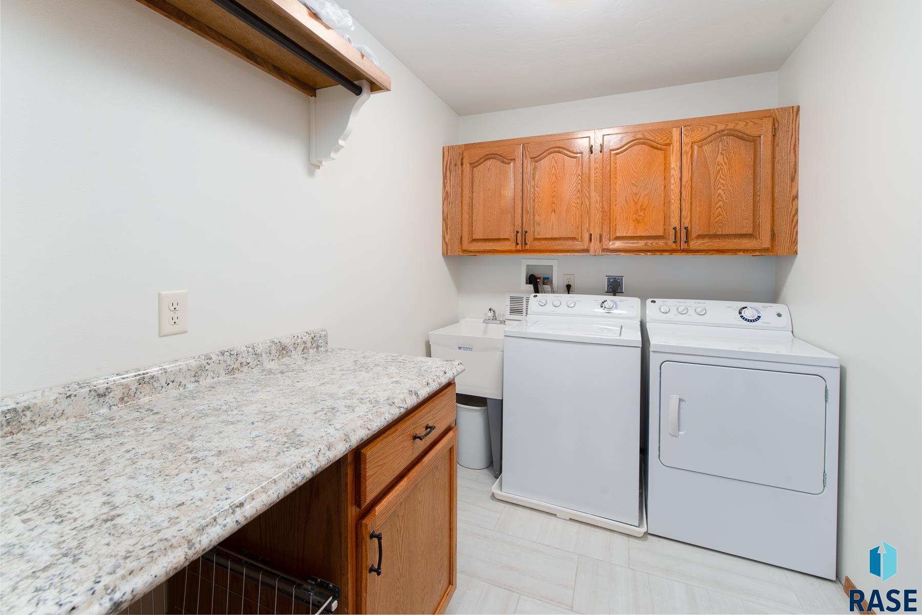 323 Douglas Dr
