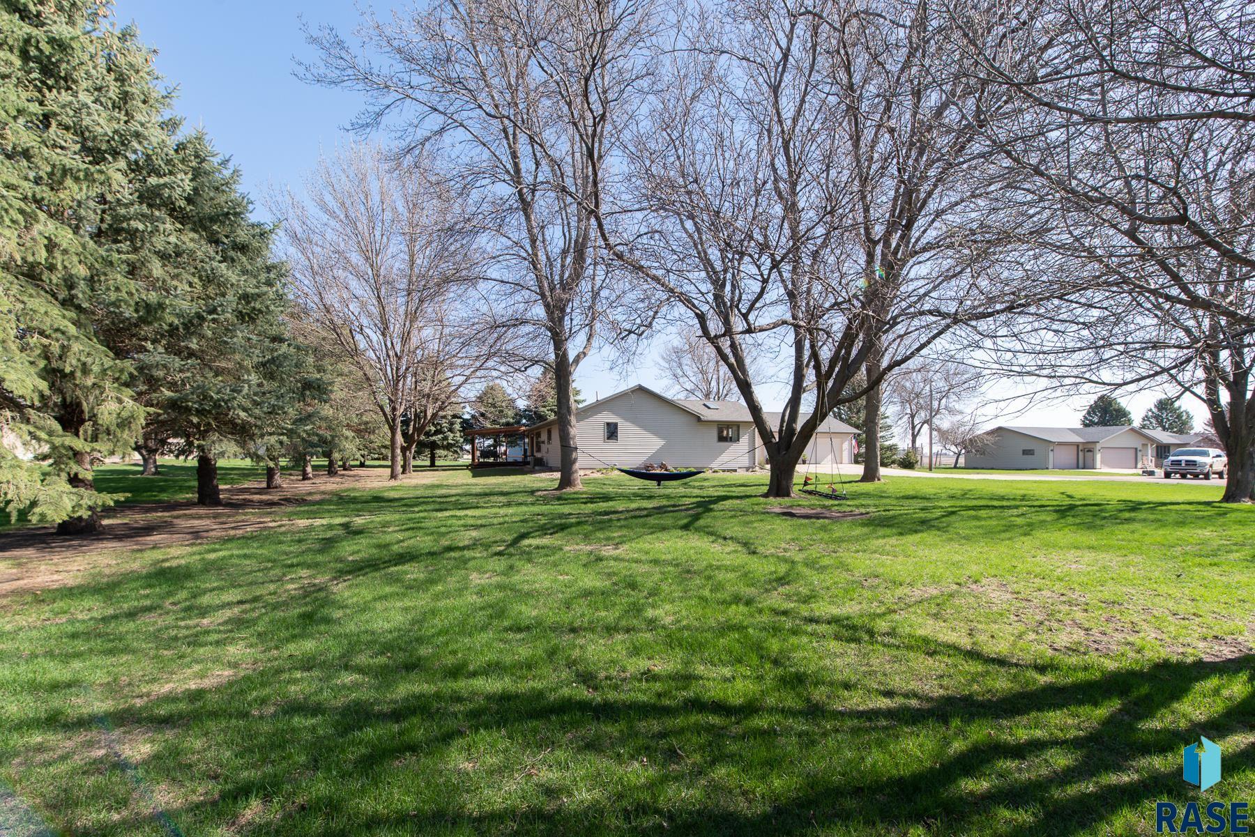 323 Douglas Dr