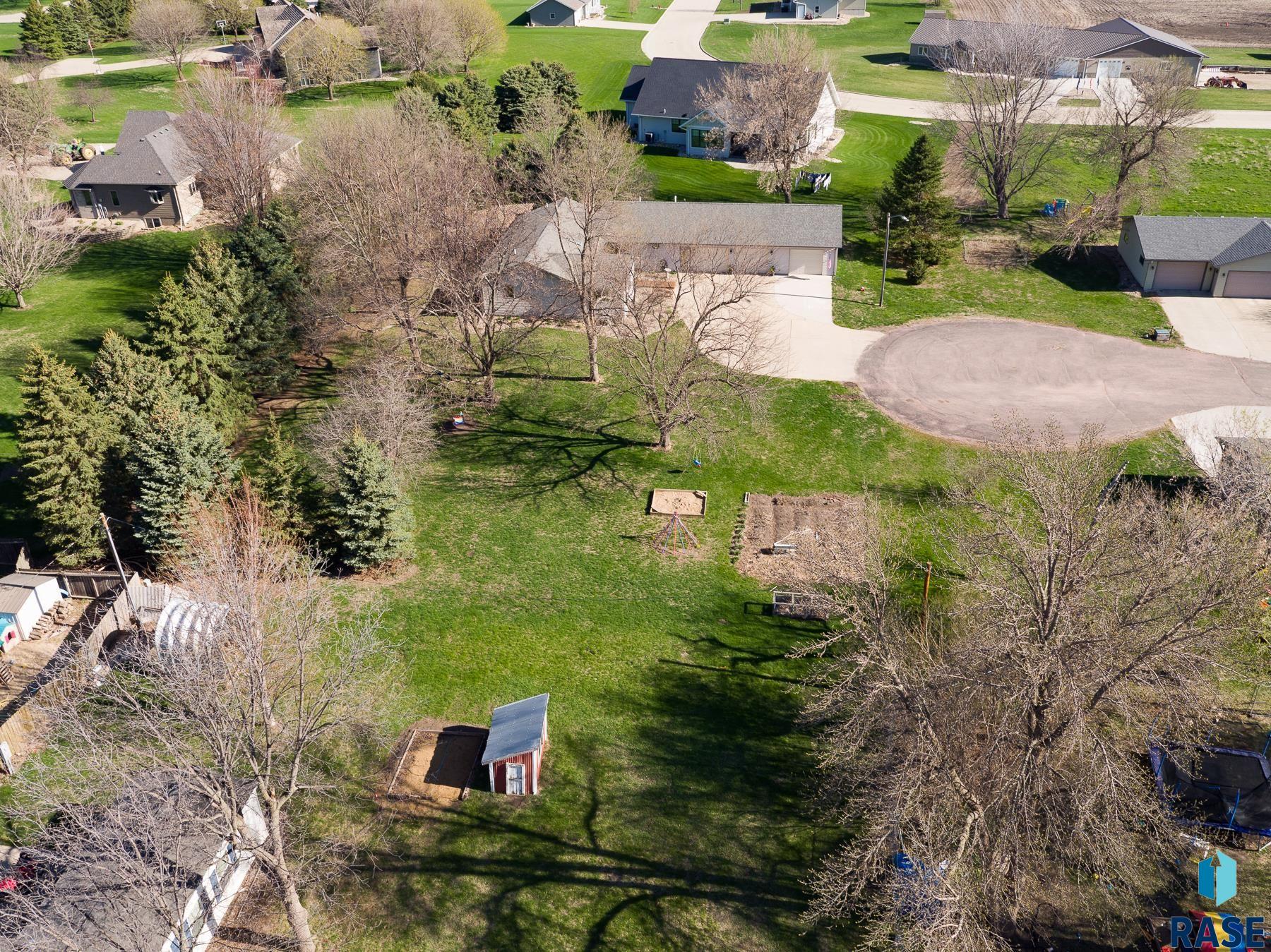 323 Douglas Dr