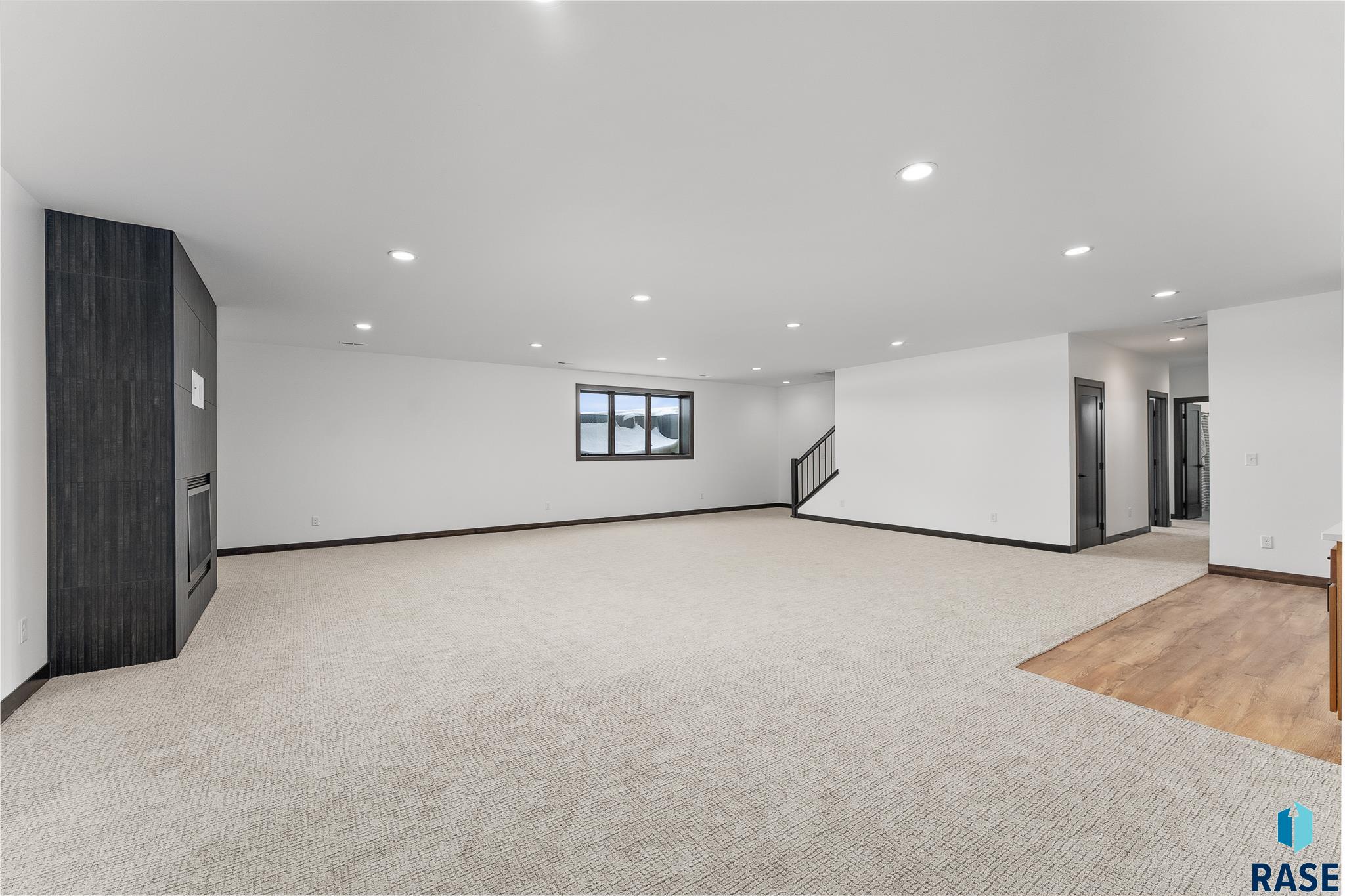 313 N Sugar Leaf Ln