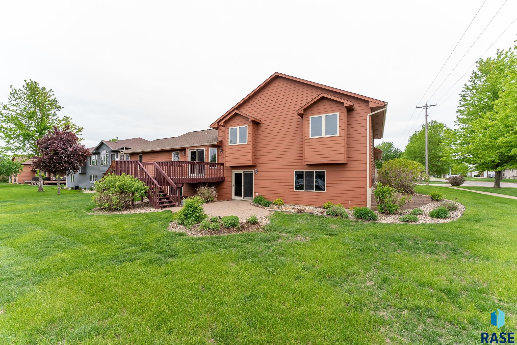 3201 S Bluegrass Ct