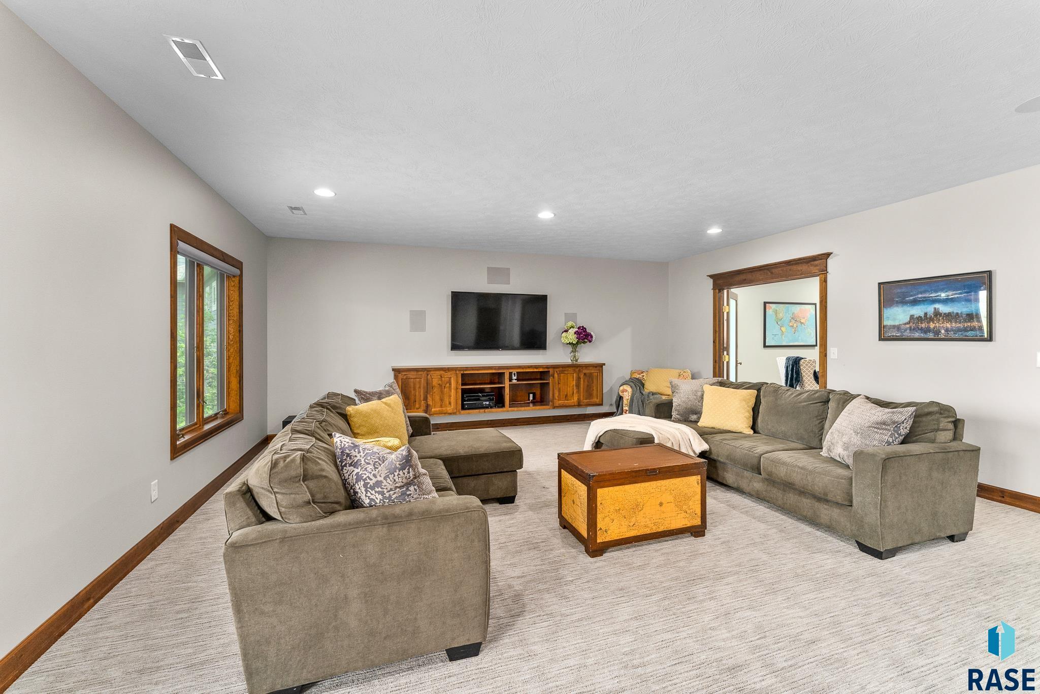 7301 S Burleigh Cir