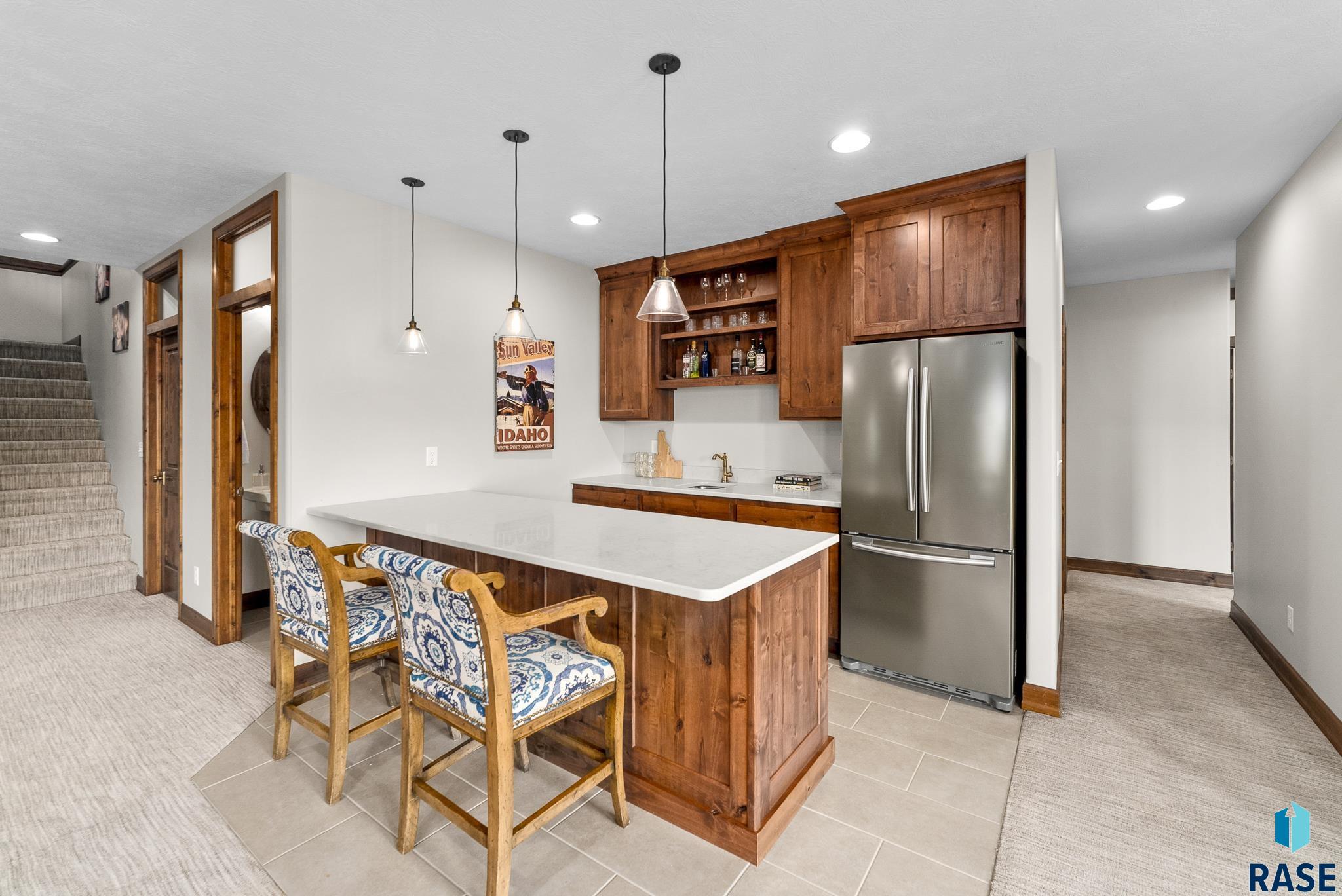 7301 S Burleigh Cir
