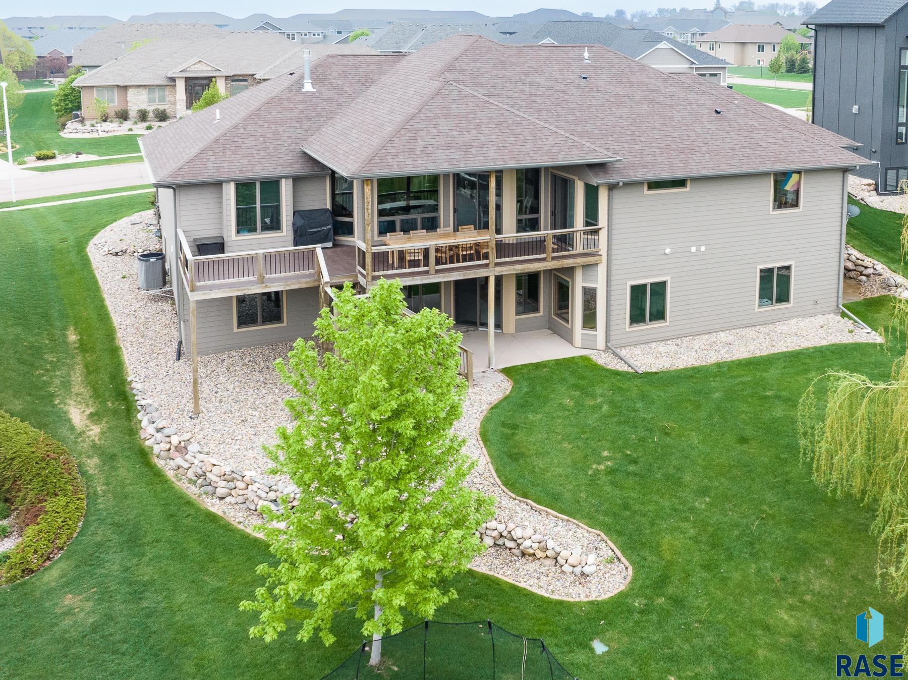 7301 S Burleigh Cir
