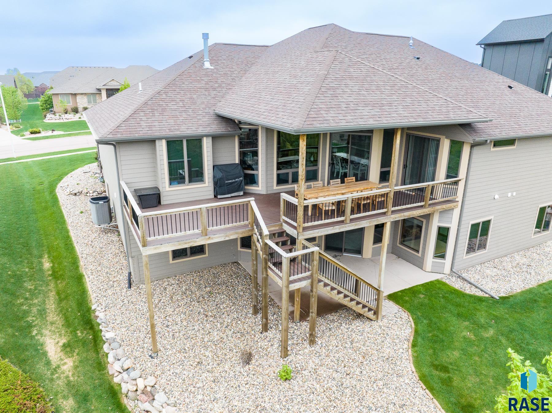 7301 S Burleigh Cir
