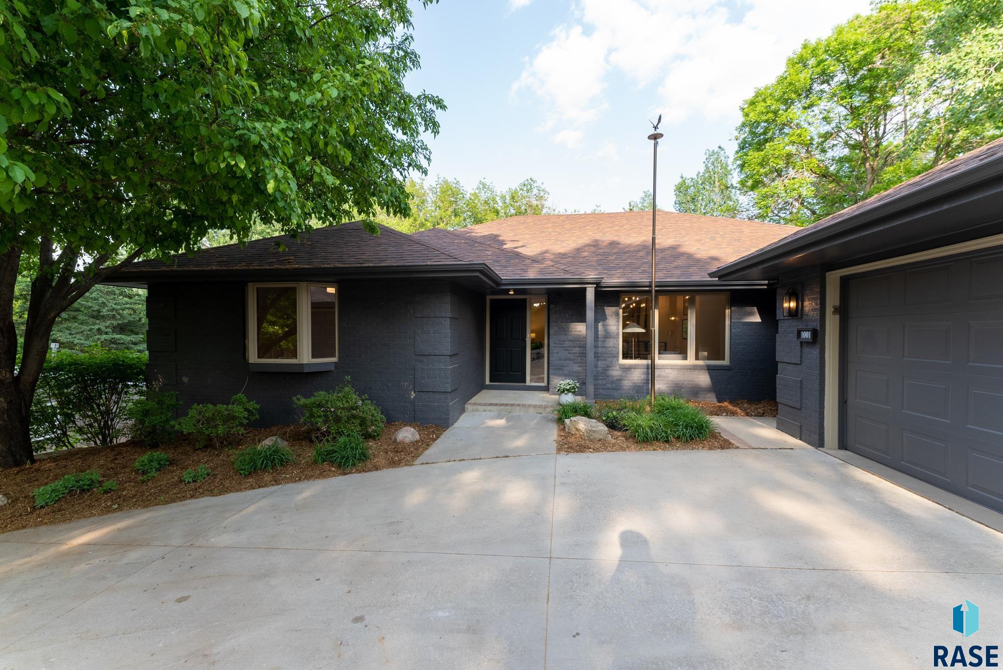 1001 S Garfield Dr