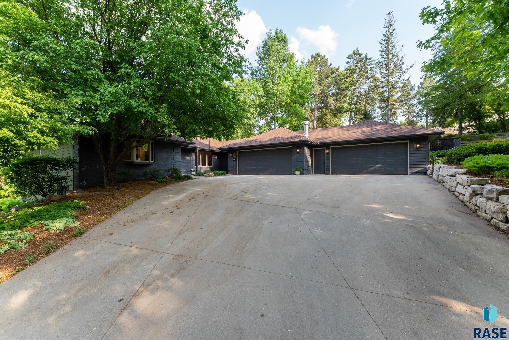 1001 S Garfield Dr