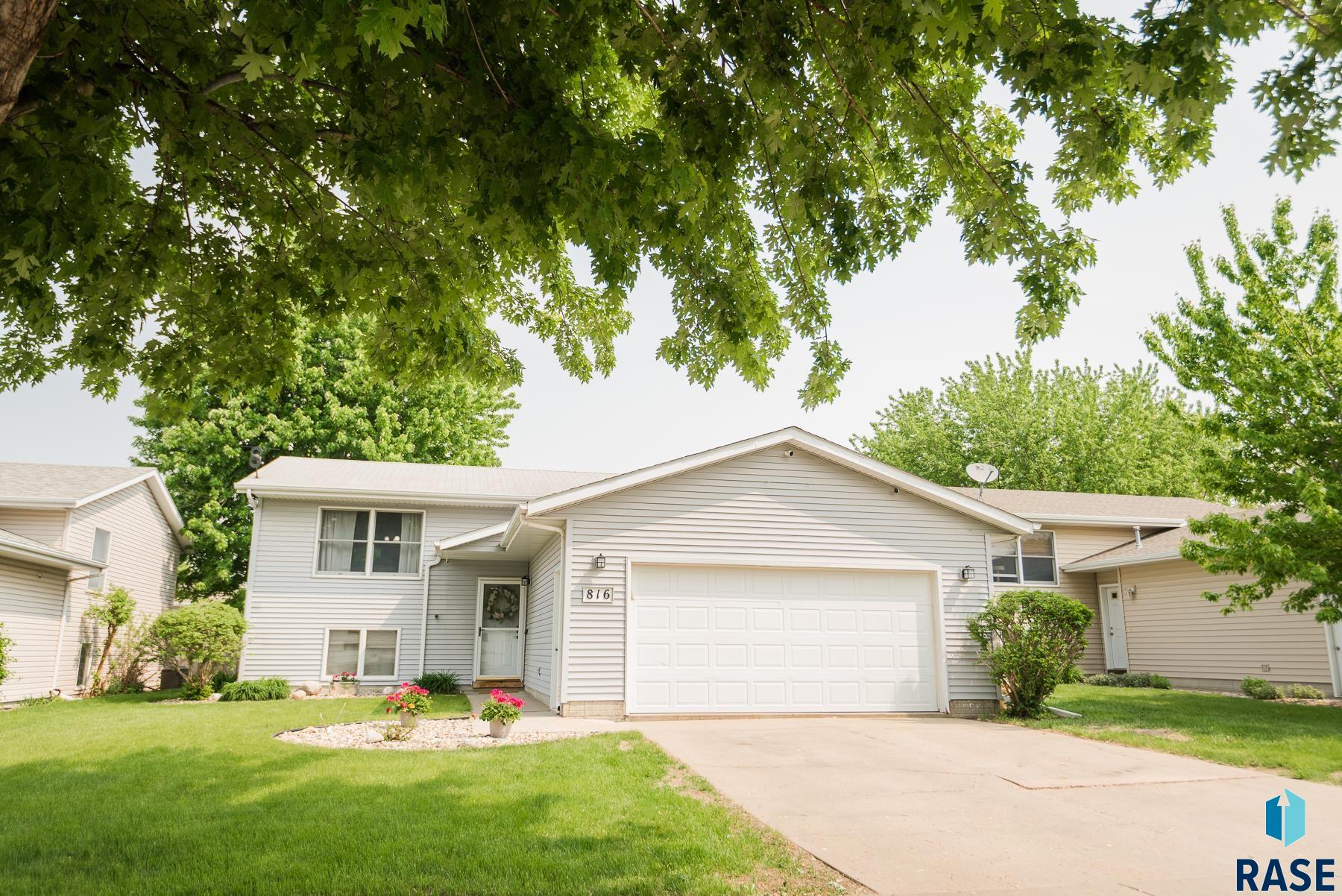 816 S Suburban Dr
