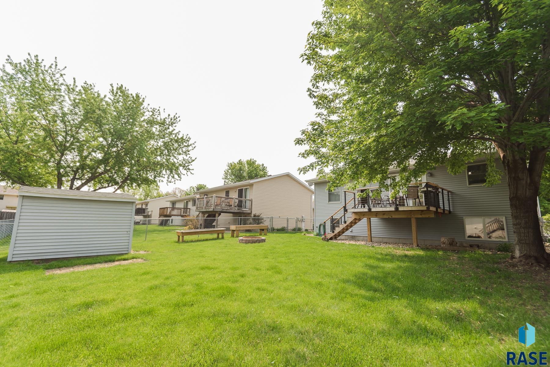 816 S Suburban Dr