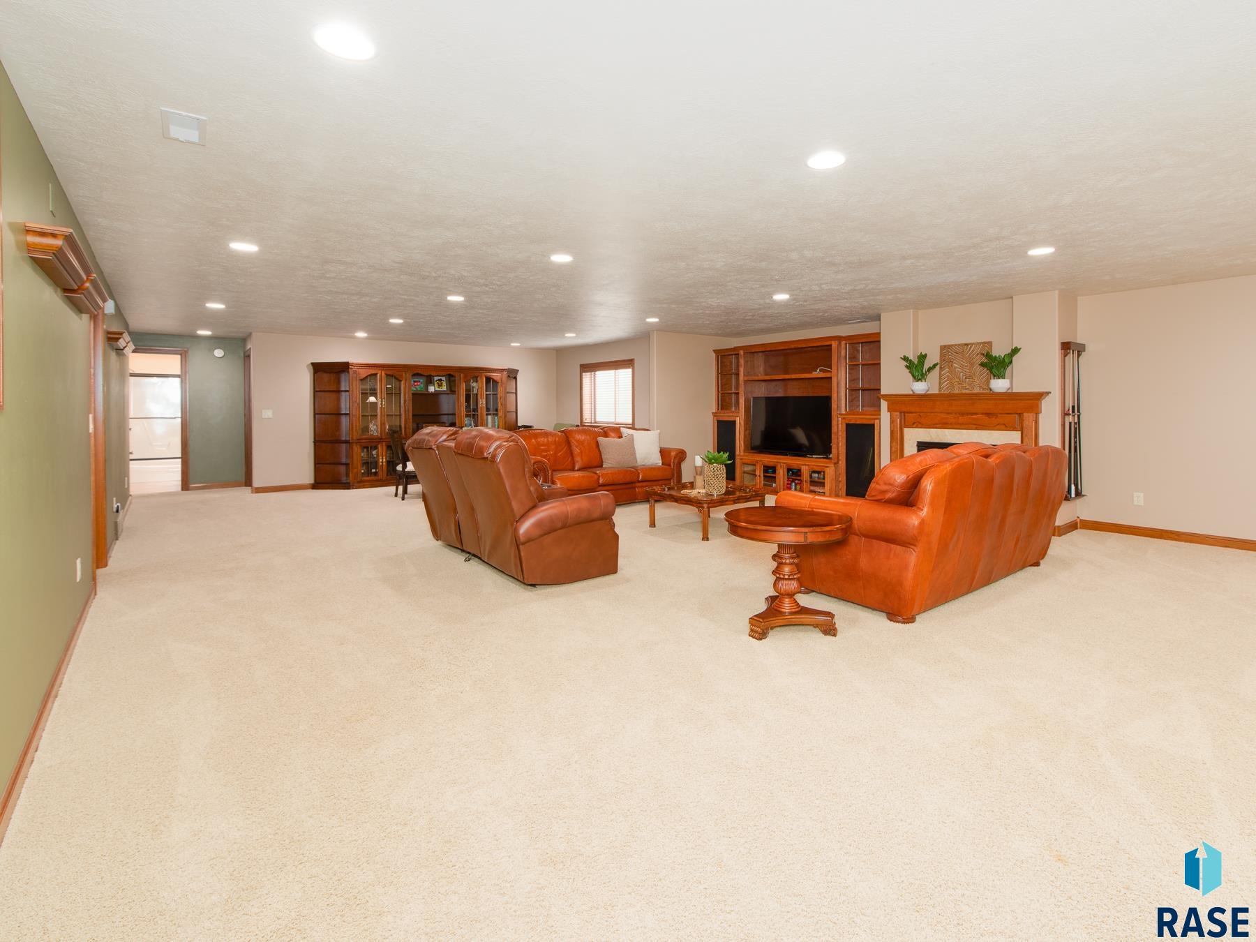 1408 W LaQuinta St