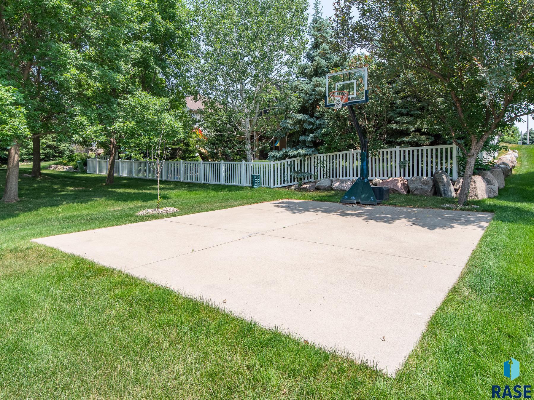 1408 W LaQuinta St