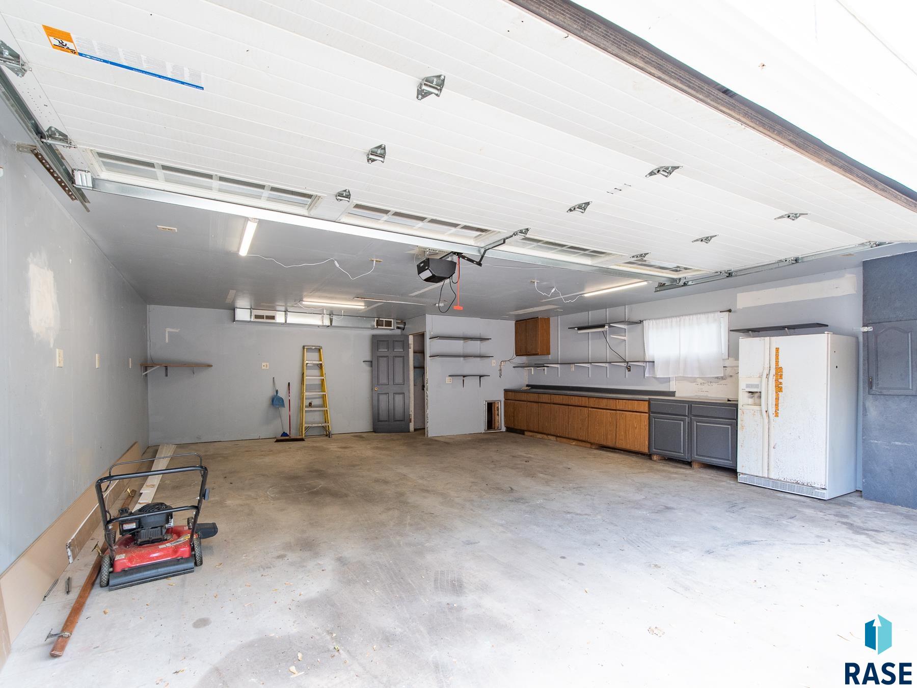704 S Kennedy Ave