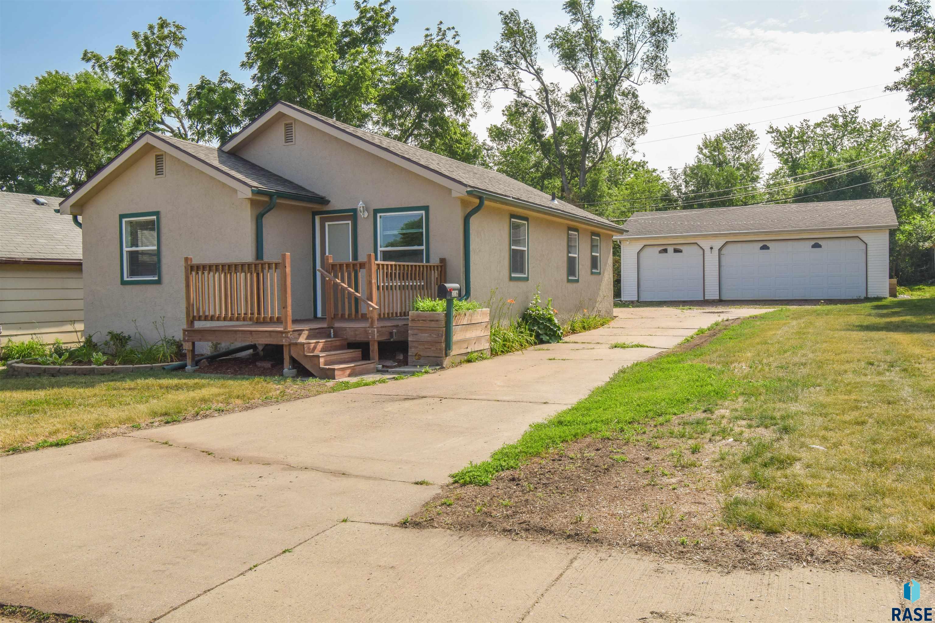 316 S Omaha Ave
