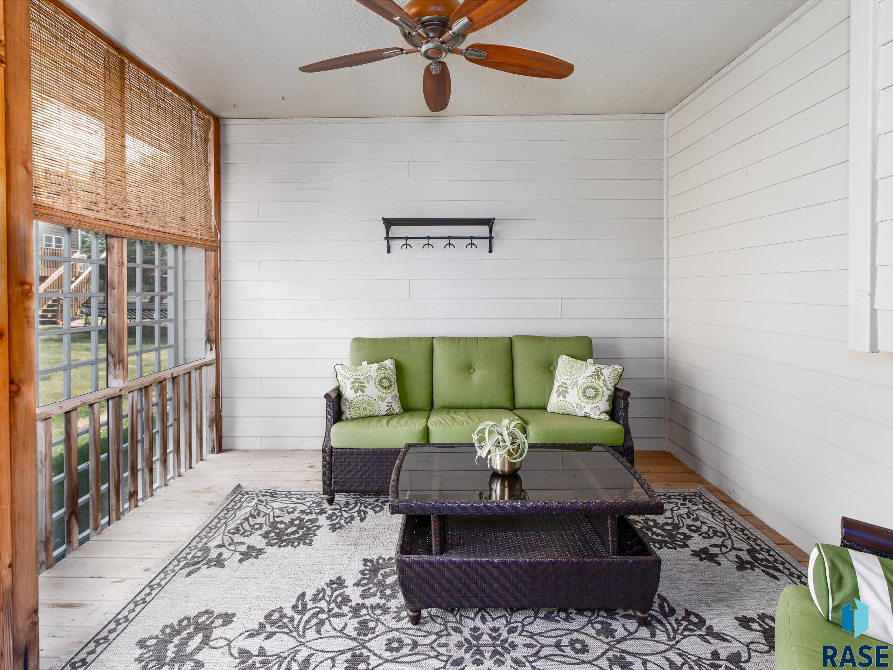 1408 W LaQuinta St