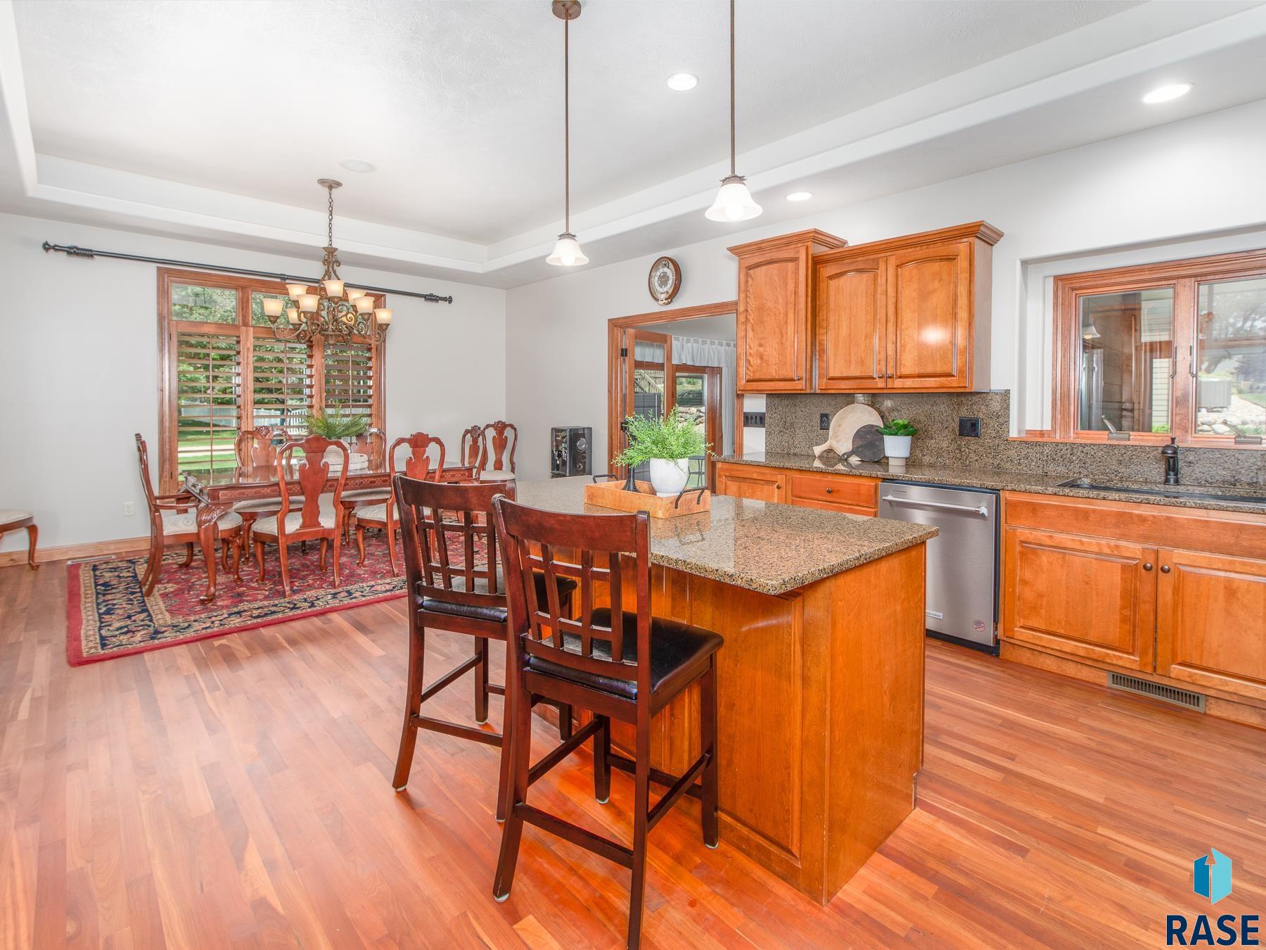 1408 W LaQuinta St