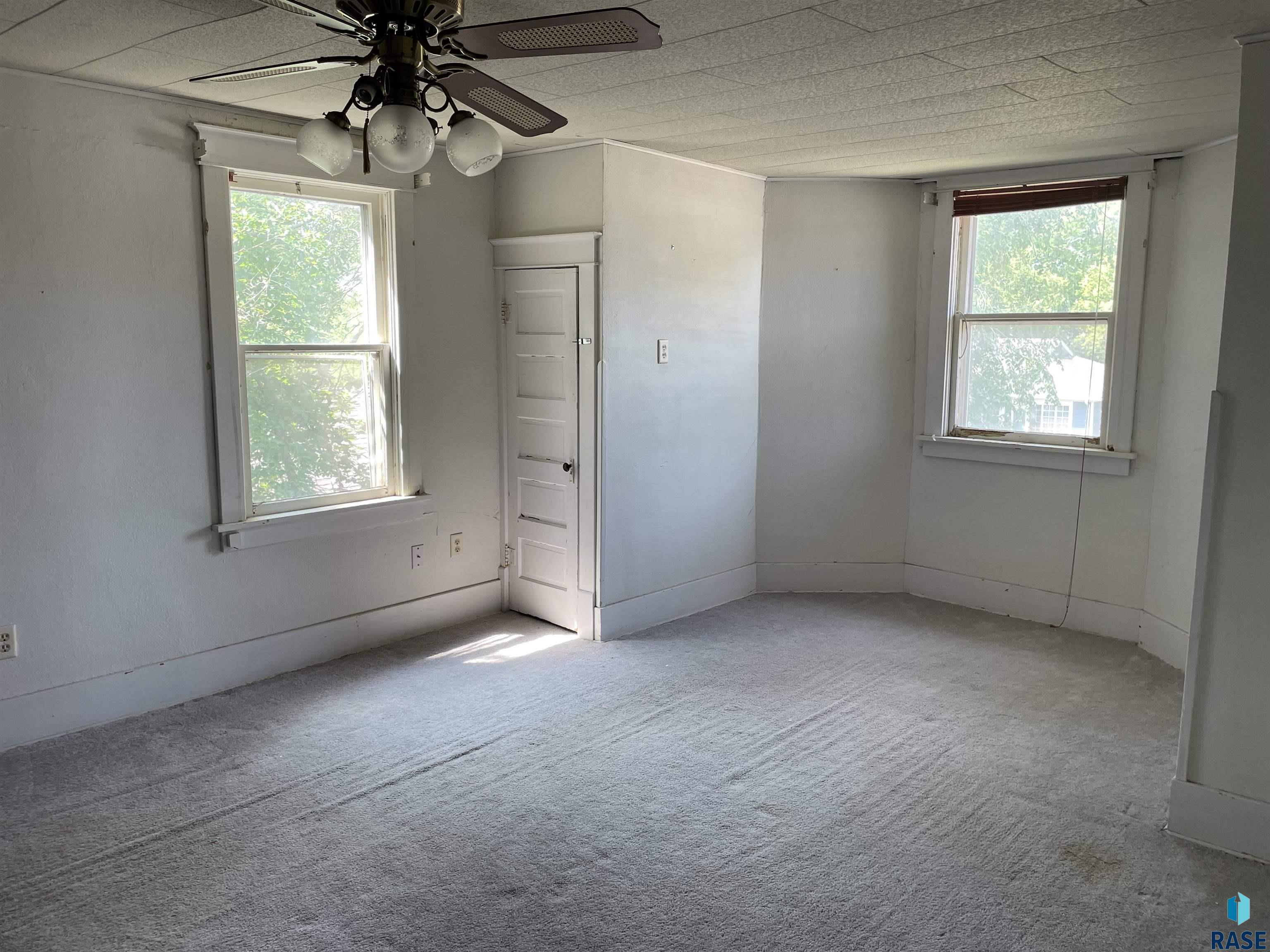 360 N Cherry Ave