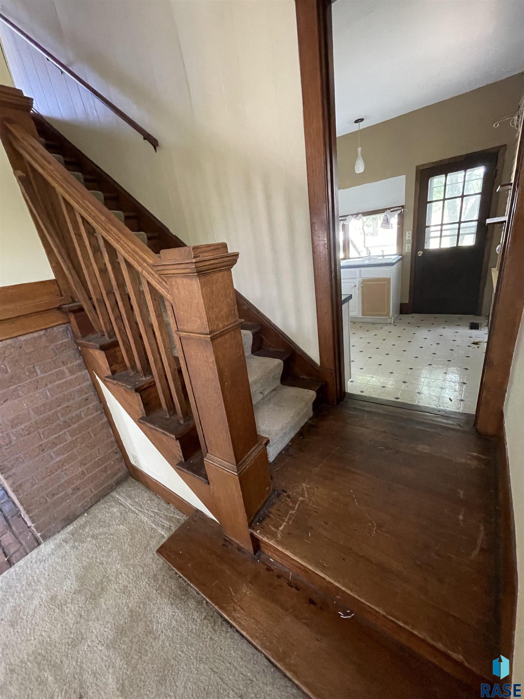 360 N Cherry Ave