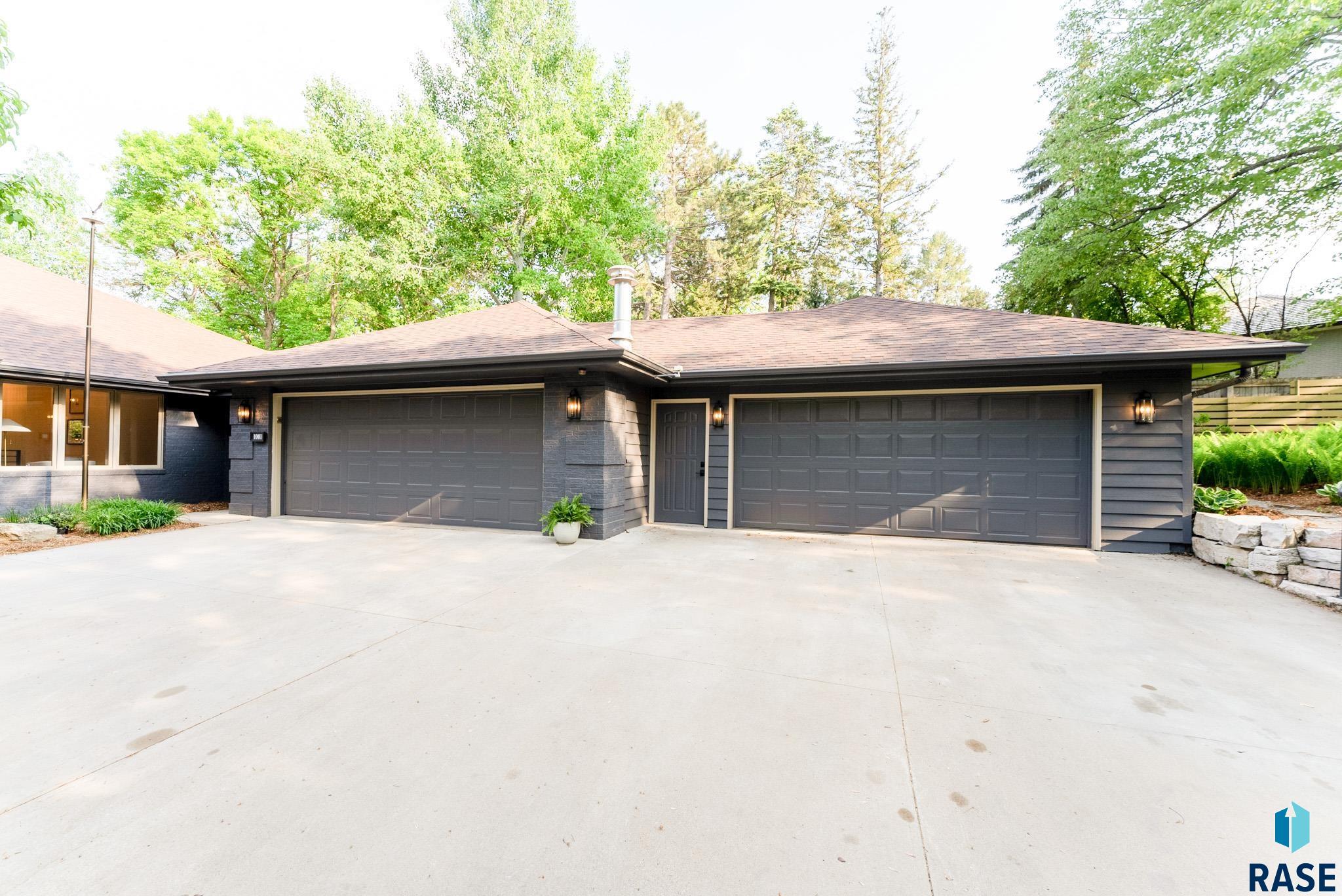 1001 S Garfield Dr