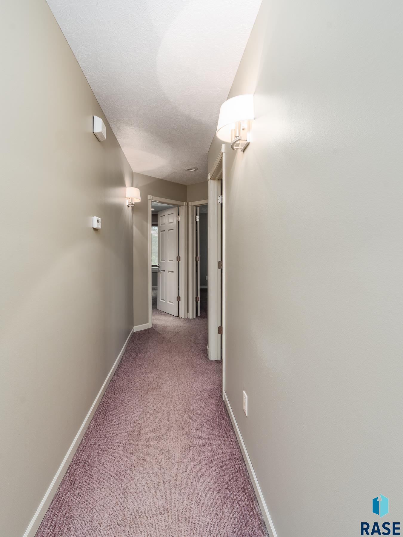 3201 S Bluegrass Ct