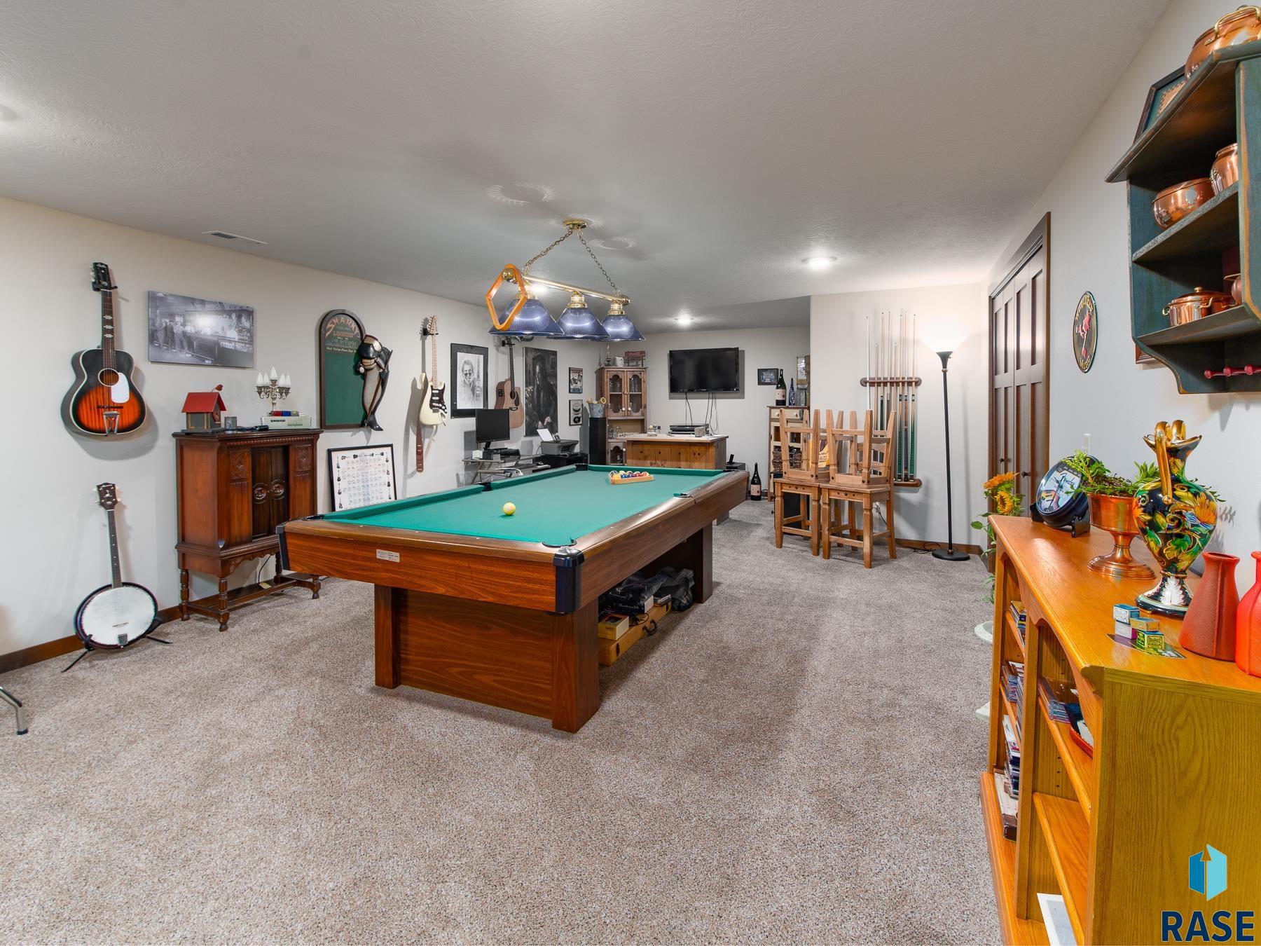 313 Spring Pl