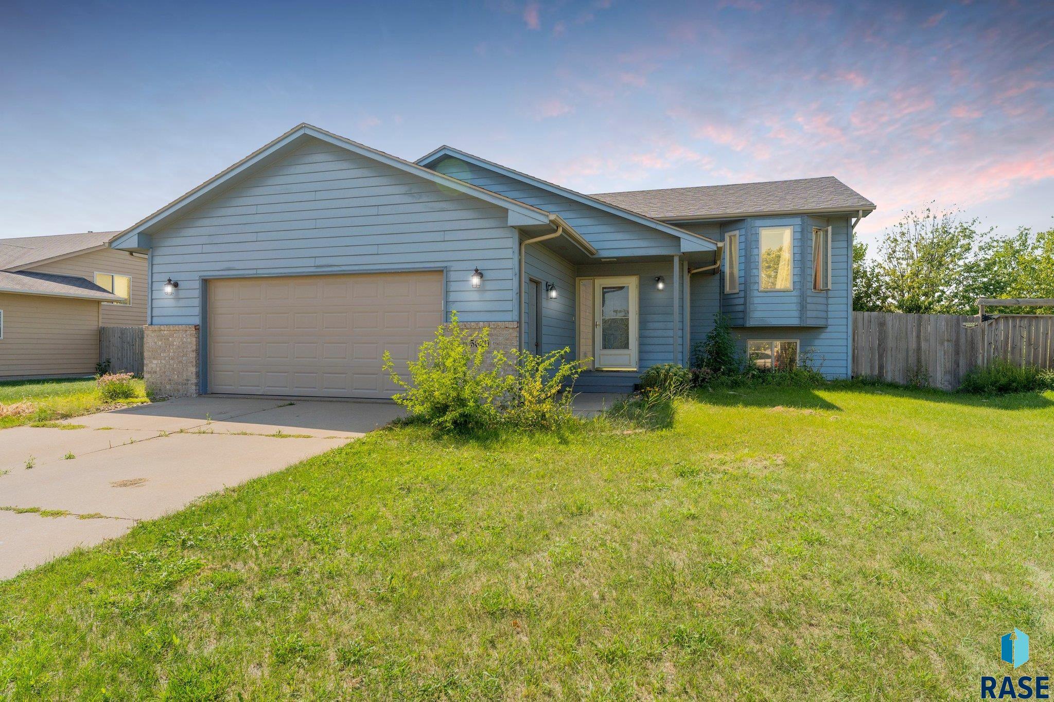 5620 Mandy Ct Court, Sioux Falls, SD 57106
